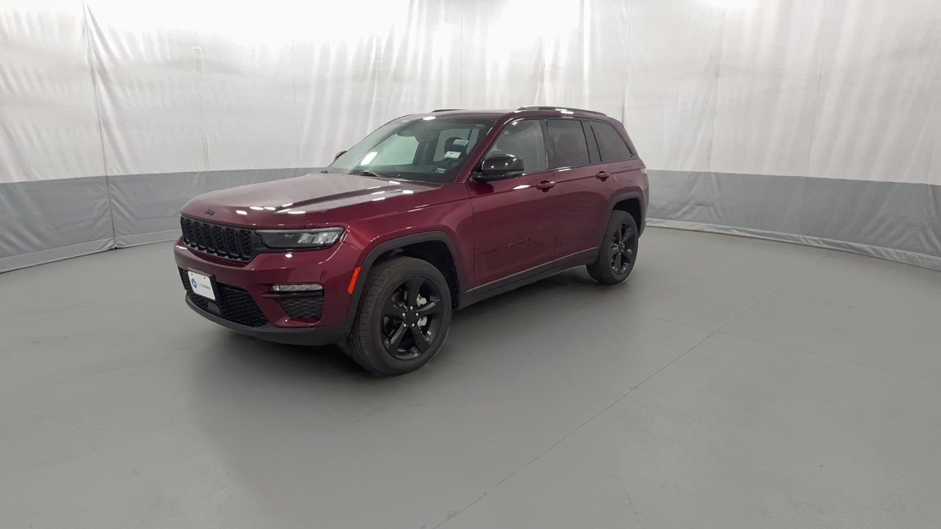 2024 Jeep Grand Cherokee vehicle photo