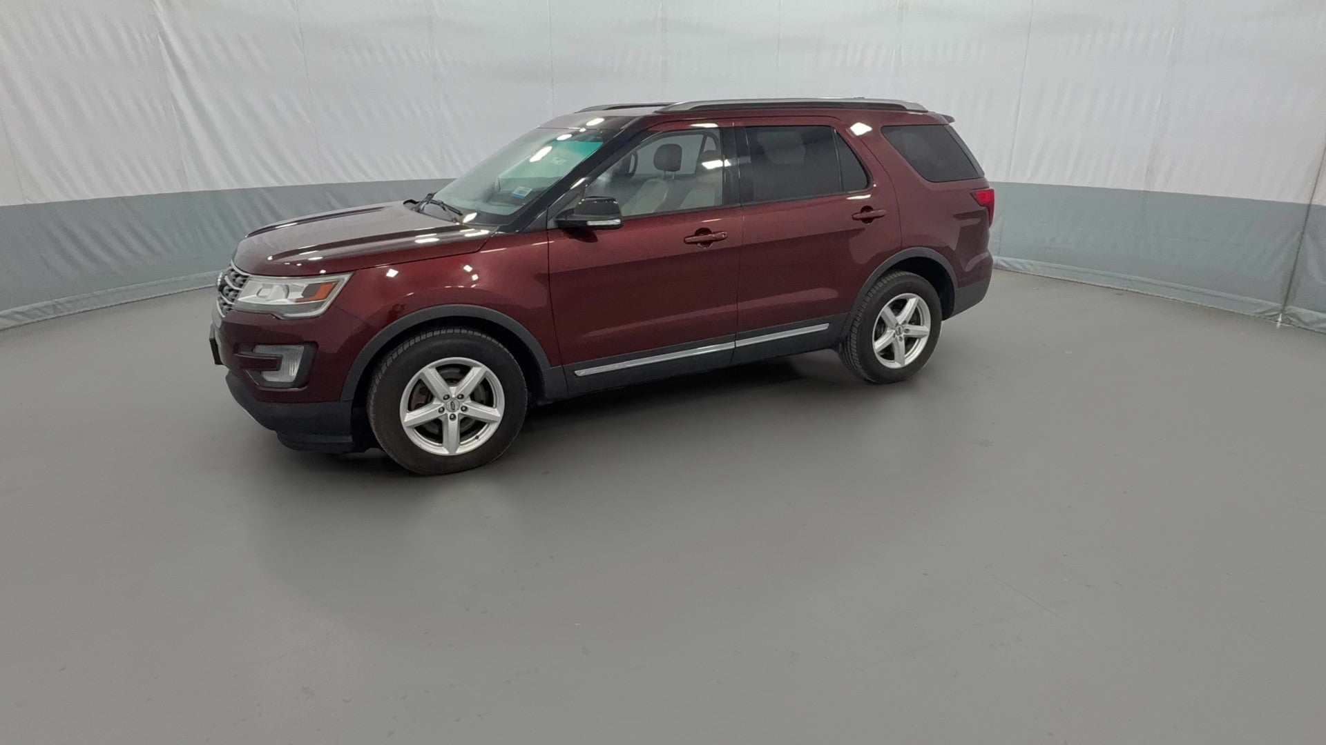 2016 Ford Explorer vehicle photo