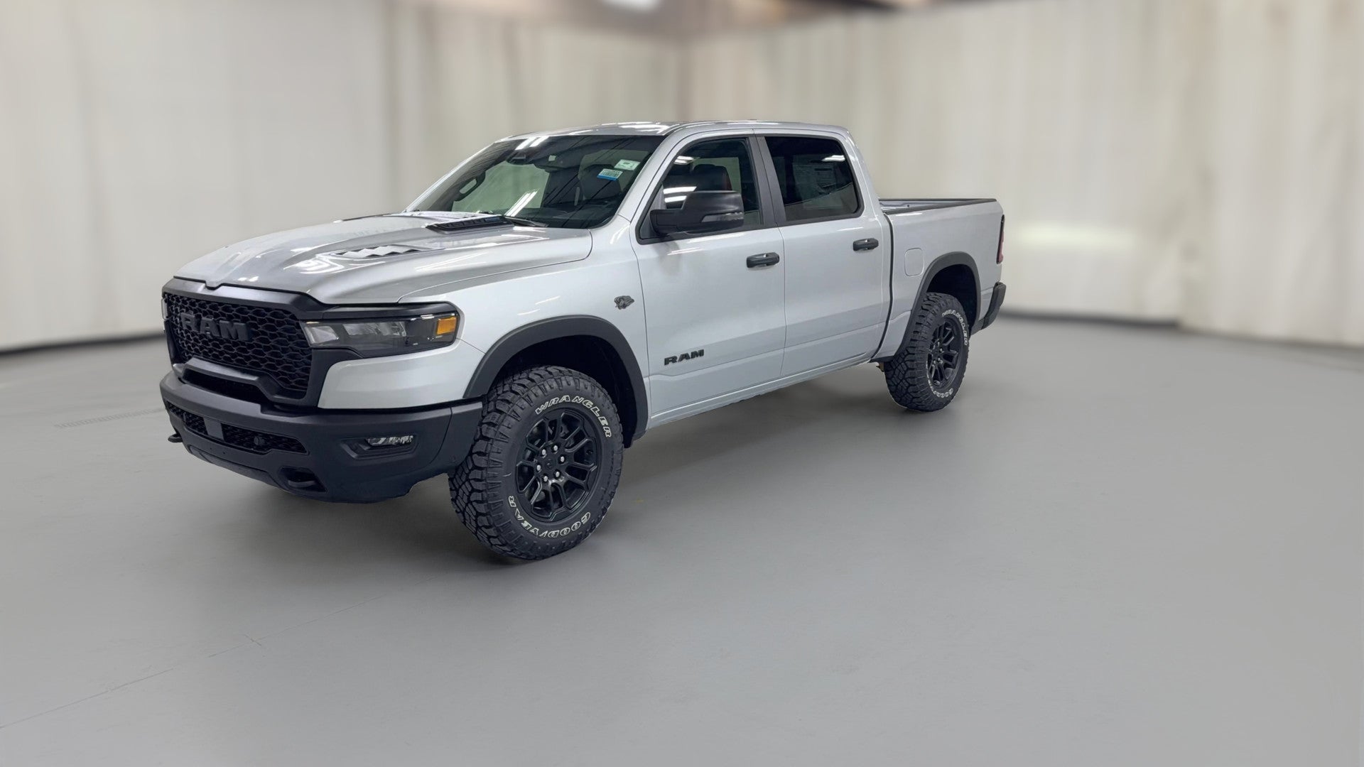 2027 Ram 1500 Crew Cab vehicle photo