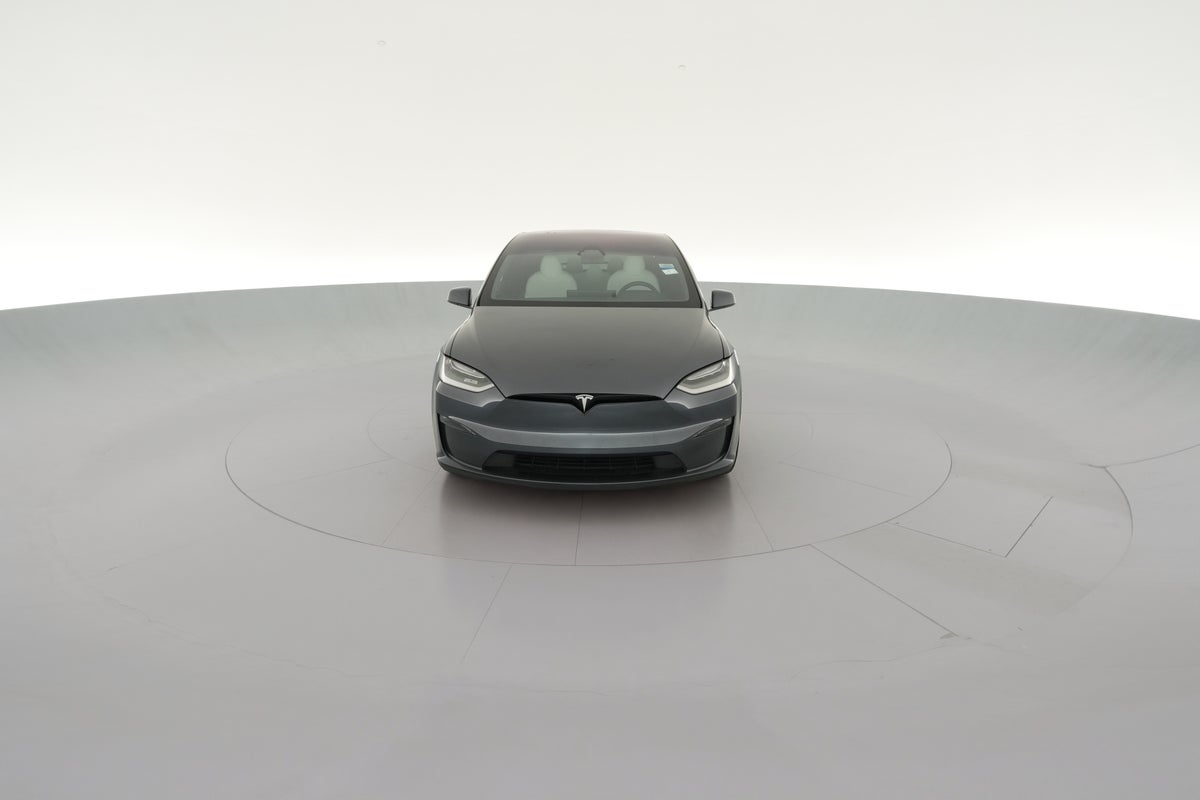 2023 Tesla Model X Long Range in Midnight Silver Metallic — 360° view 1
