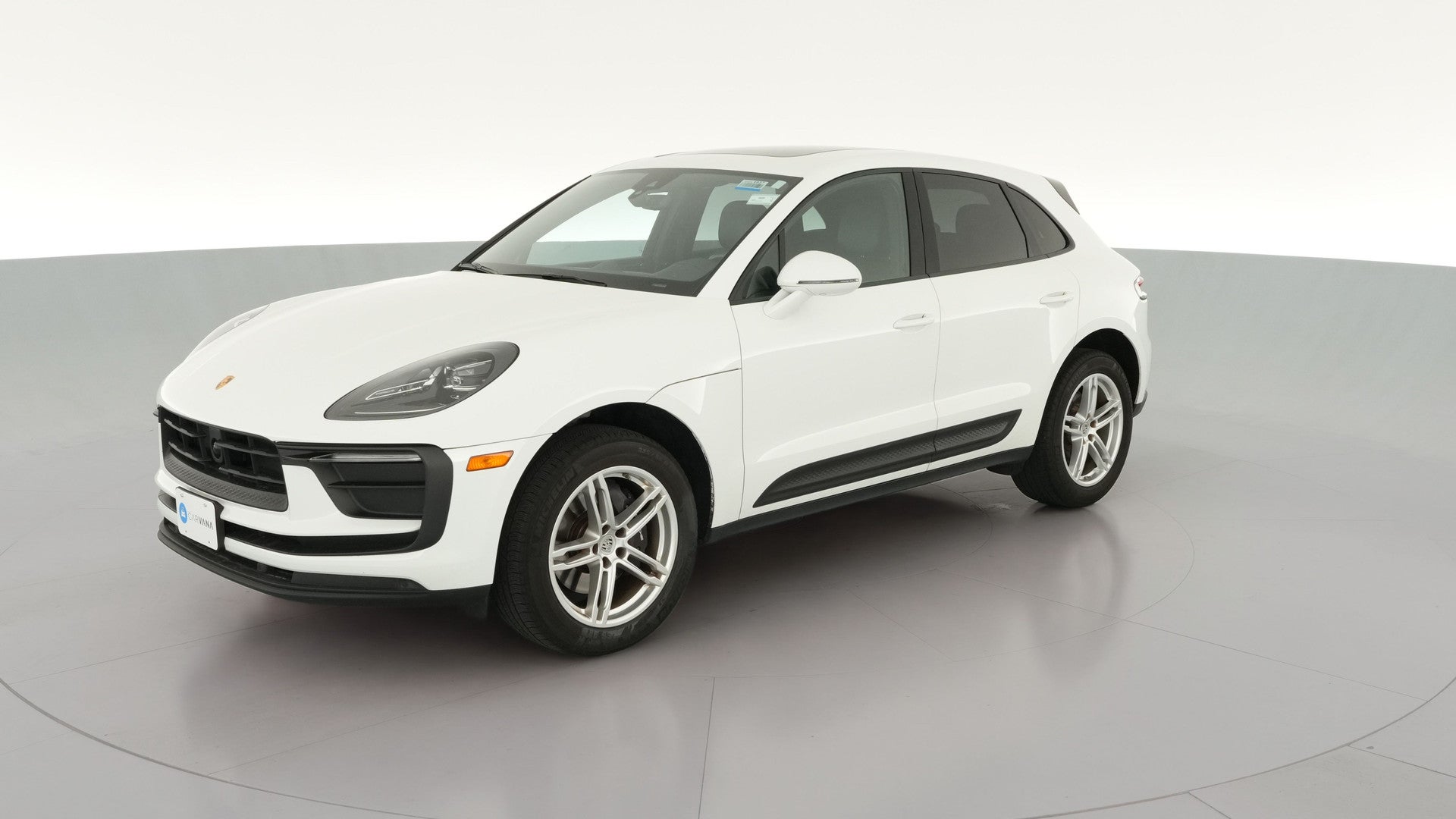 2024 Porsche Macan vehicle photo