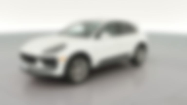 2024 Porsche Macan vehicle photo