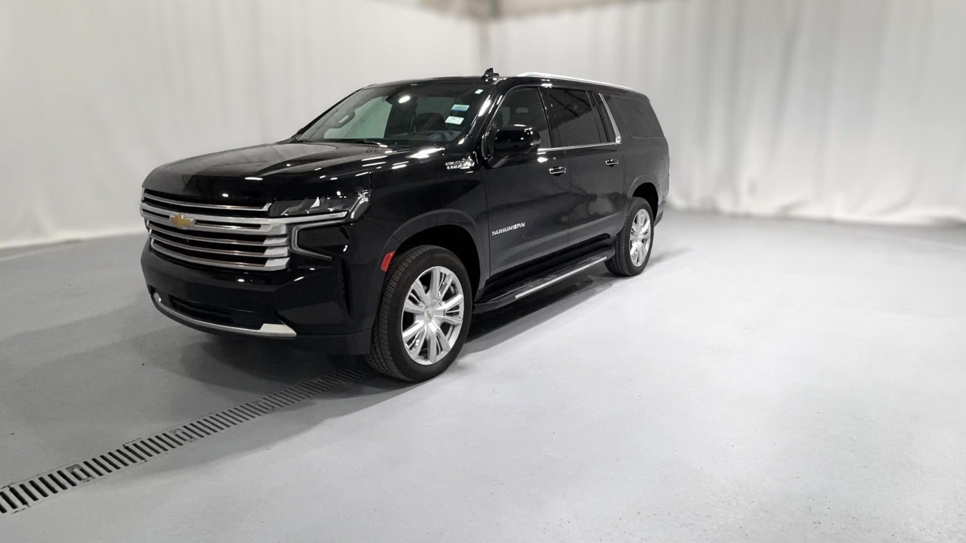 2024 Chevrolet Suburban vehicle photo