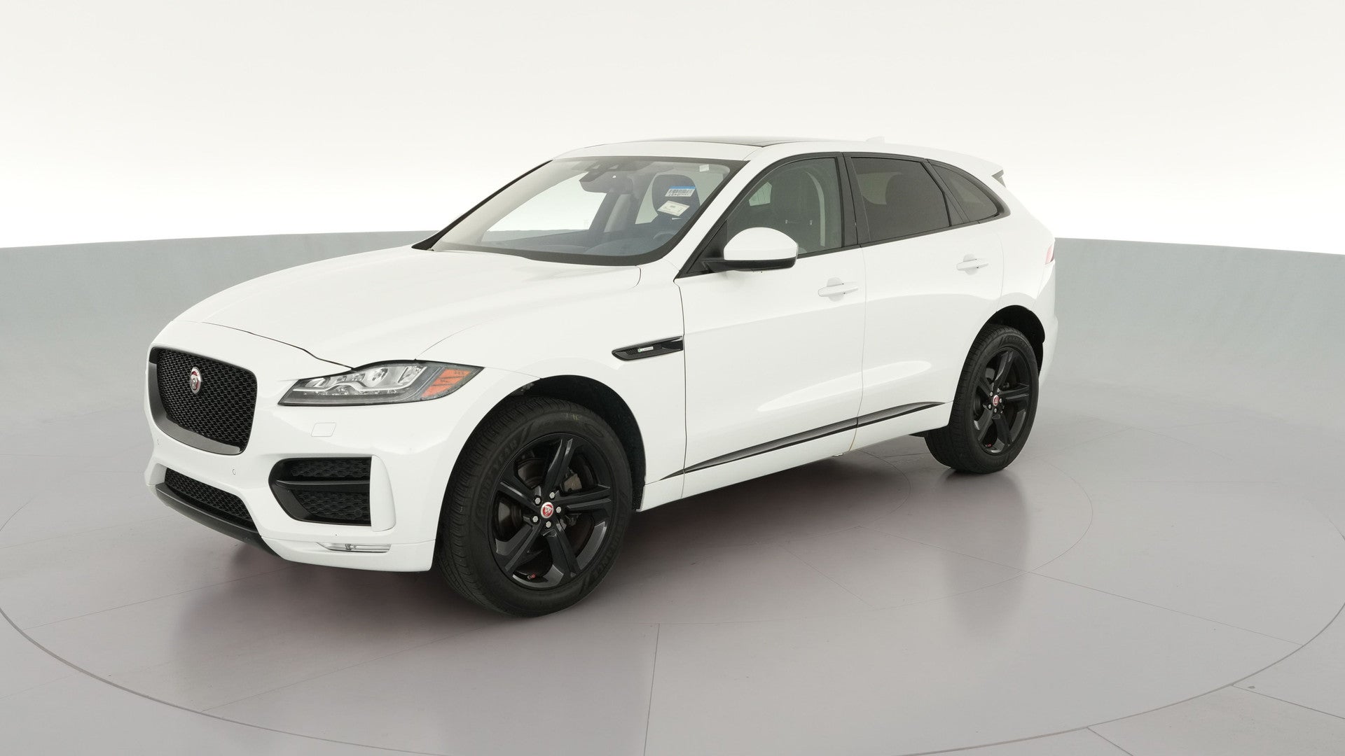 2018 Jaguar F-PACE vehicle photo