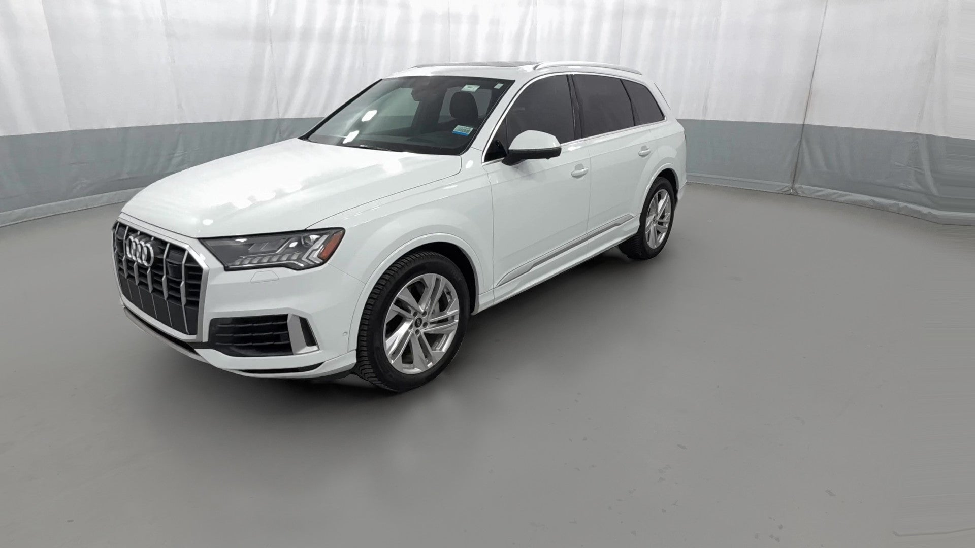 2021 Audi Q7 vehicle photo