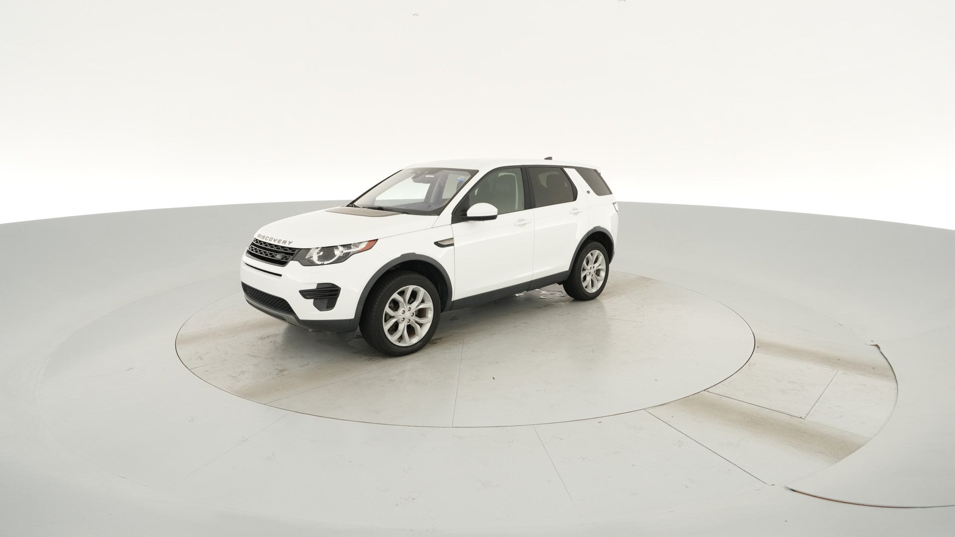2019 Land Rover Discovery Sport vehicle photo