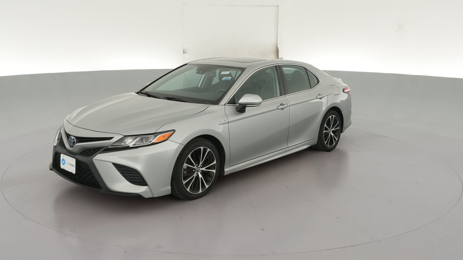 2019 Toyota Camry Hybrid vehicle photo