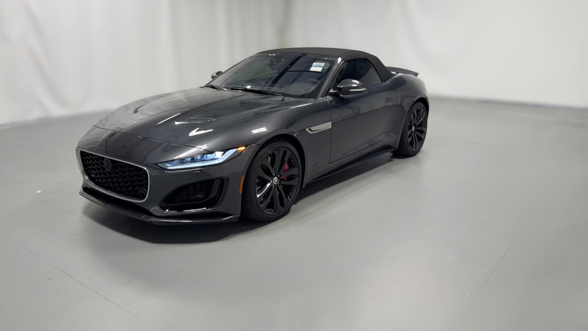 2024 Jaguar F-TYPE vehicle photo