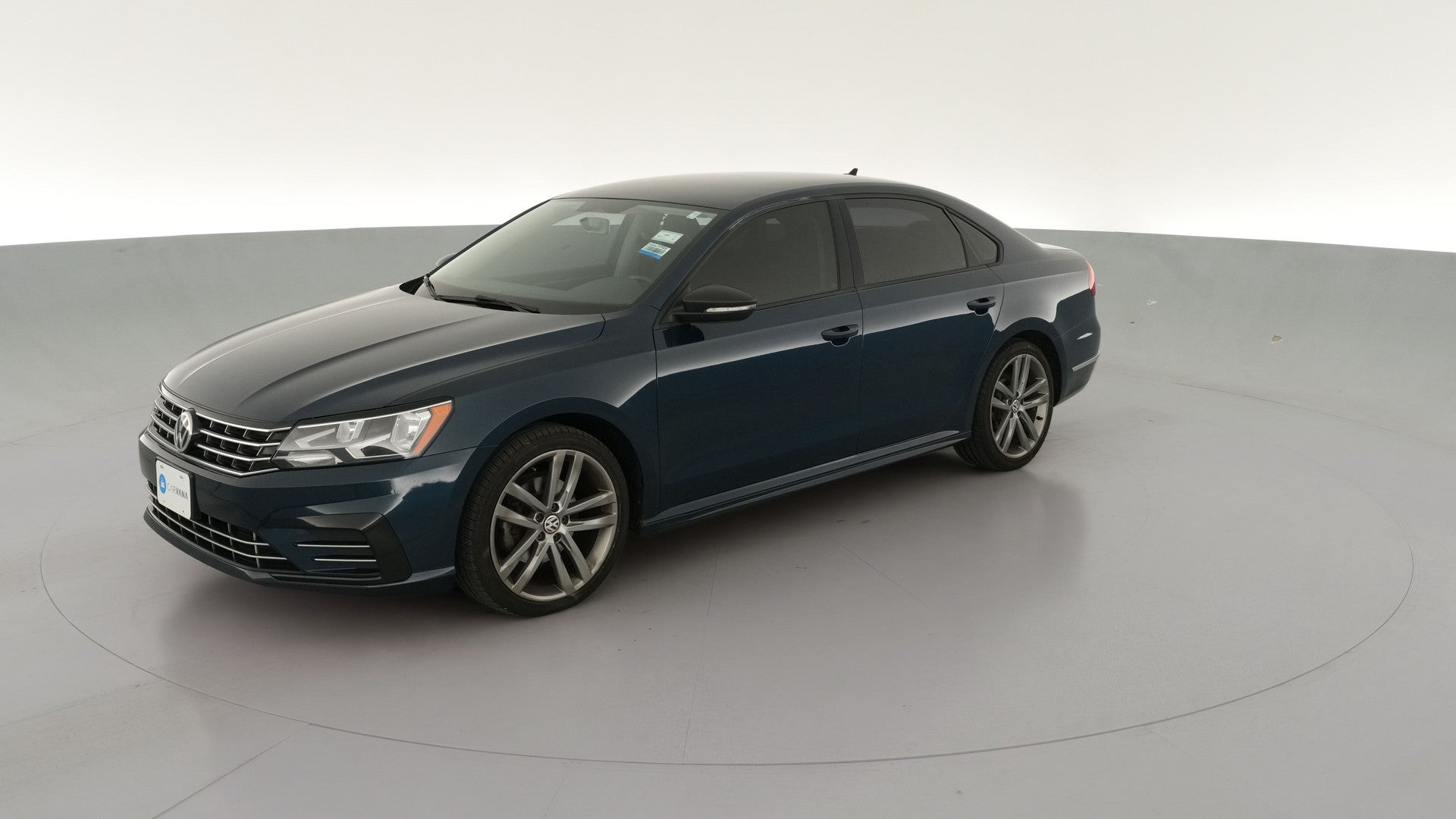 2018 Volkswagen Passat vehicle photo