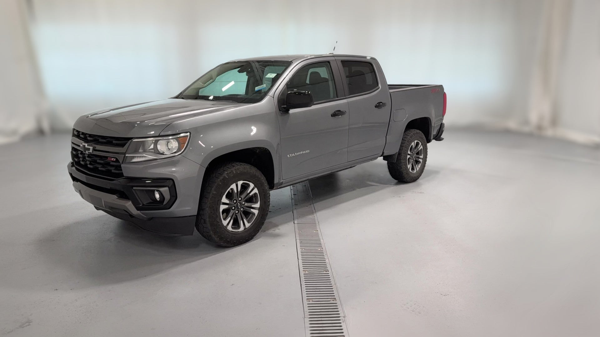 2022 Chevrolet Colorado Crew Cab vehicle photo
