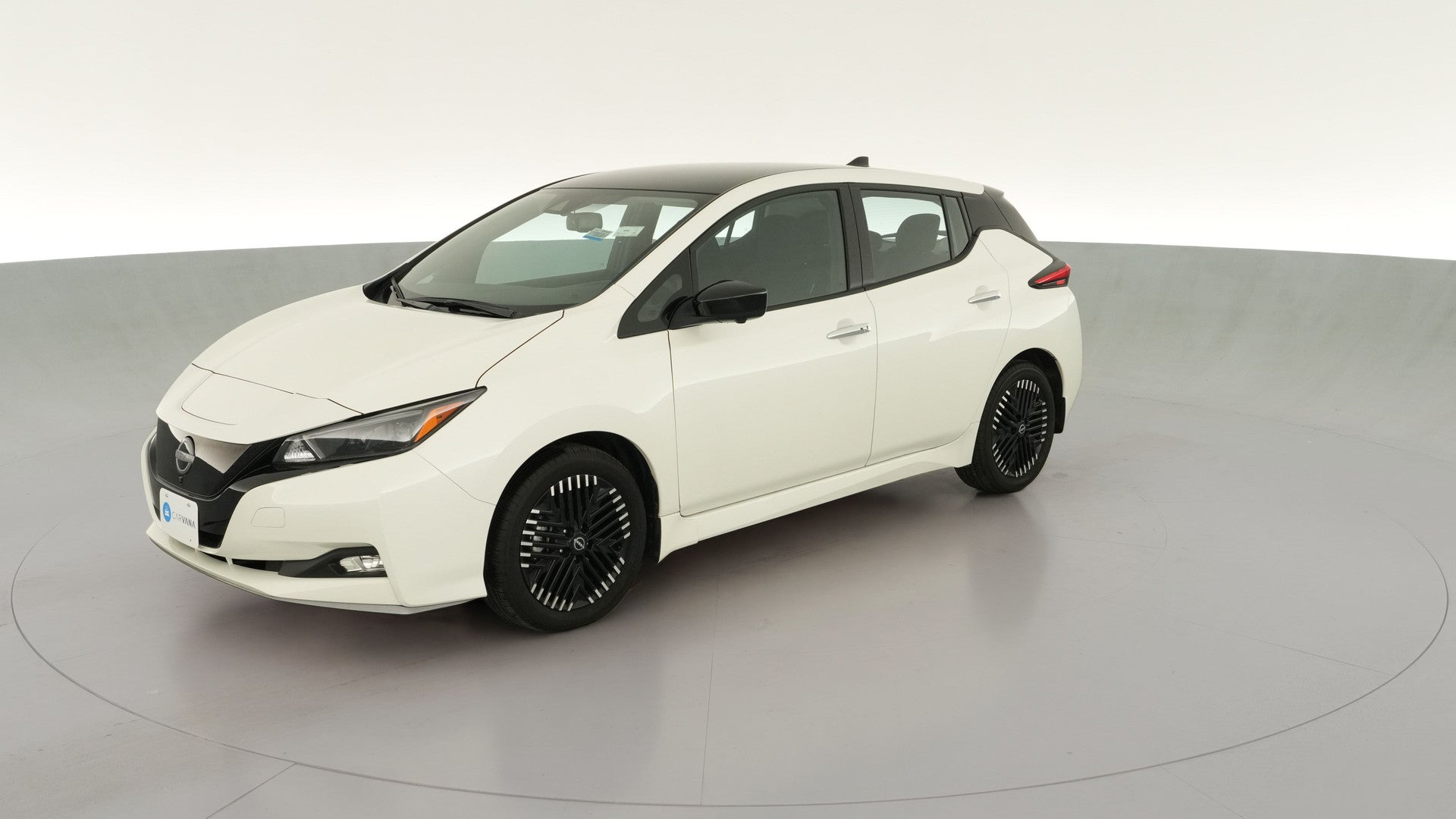 2025 Nissan LEAF vehicle photo