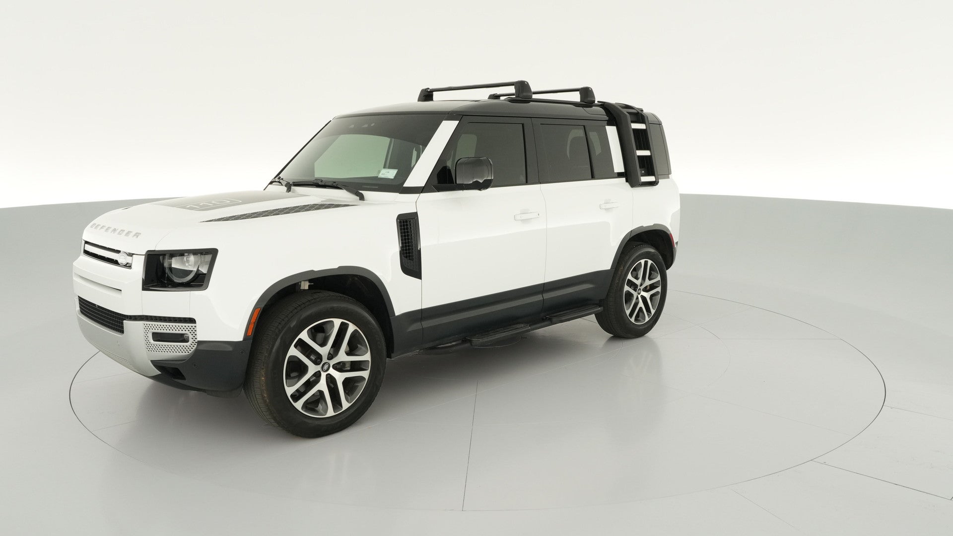 2025 Land Rover Defender 110 vehicle photo