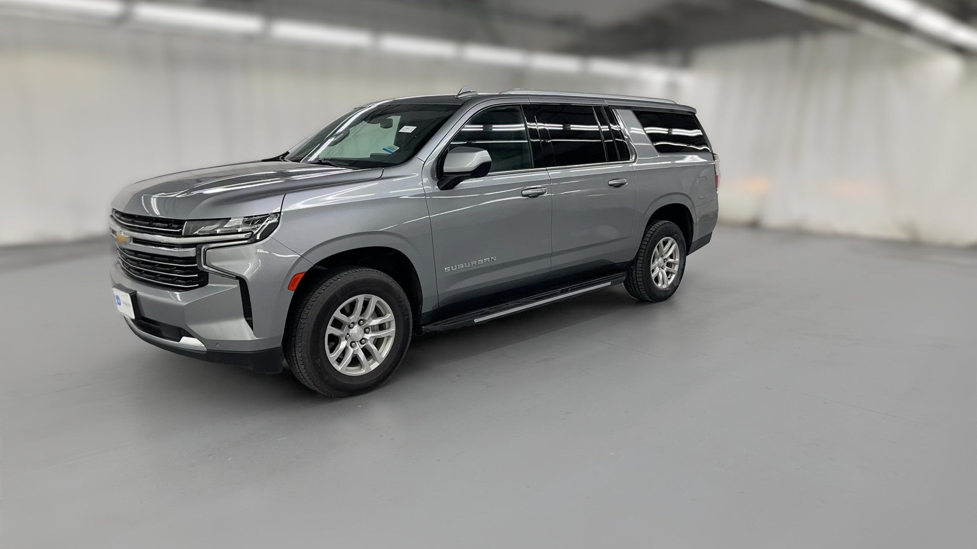 2023 Chevrolet Suburban vehicle photo