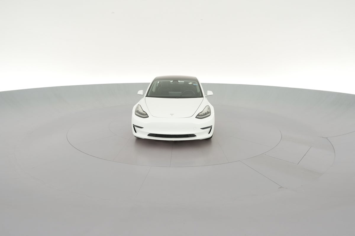 2018 Tesla Model 3 Long Range Rear-Wheel Drive in Pearl White — 360° view 1