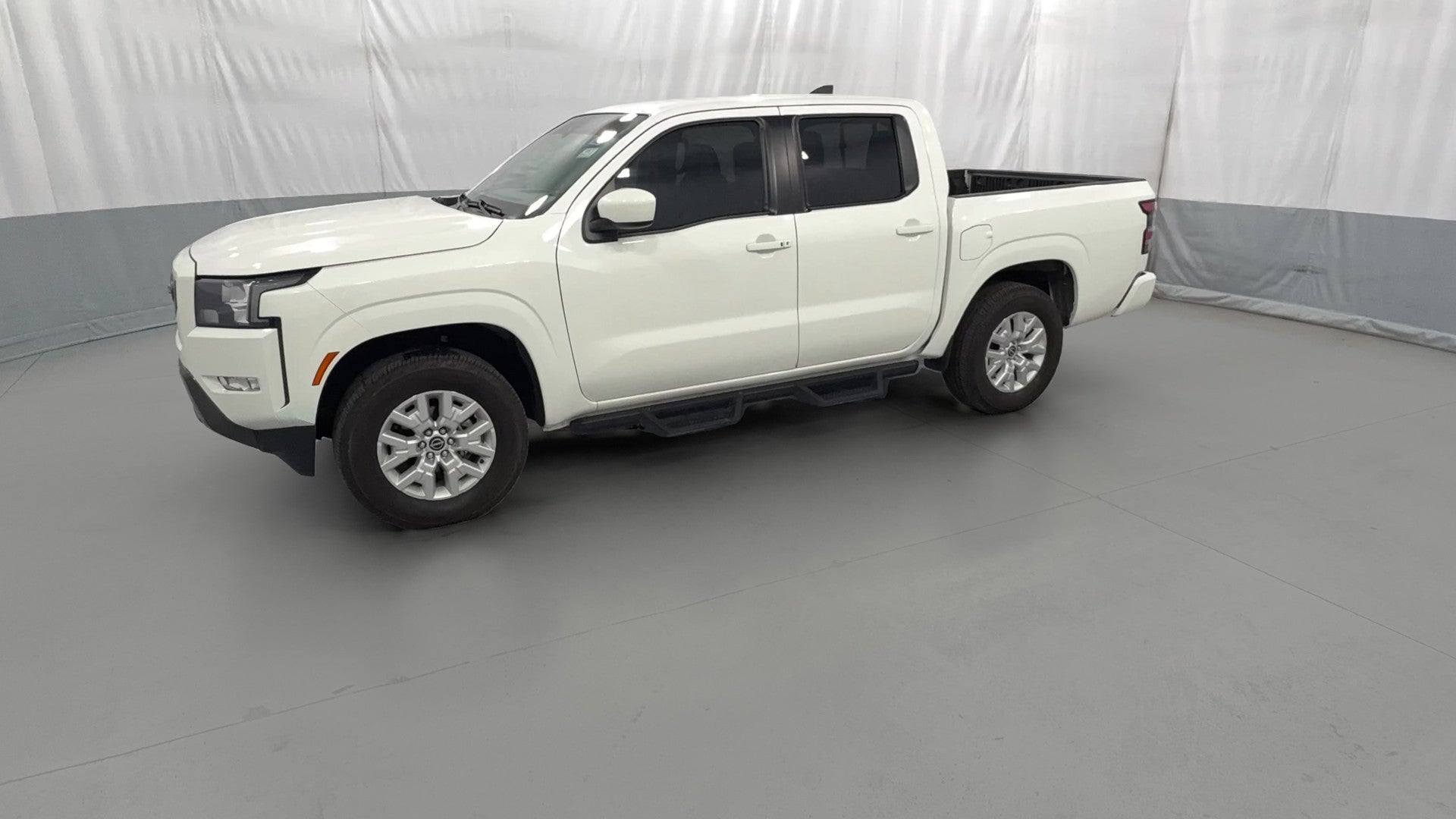 2022 Nissan Frontier Crew Cab vehicle photo