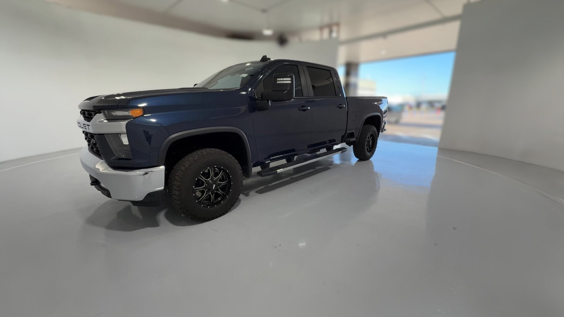 2022 Chevrolet Silverado 2500 HD Crew Cab vehicle photo