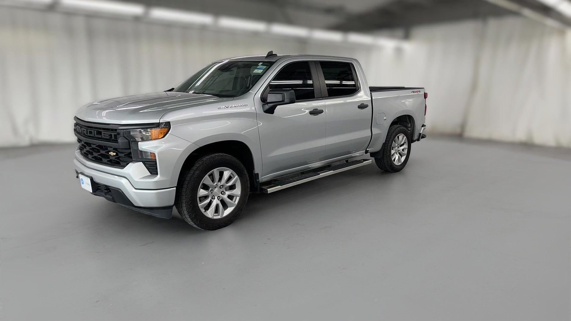 2022 Chevrolet Silverado 1500 Crew Cab vehicle photo