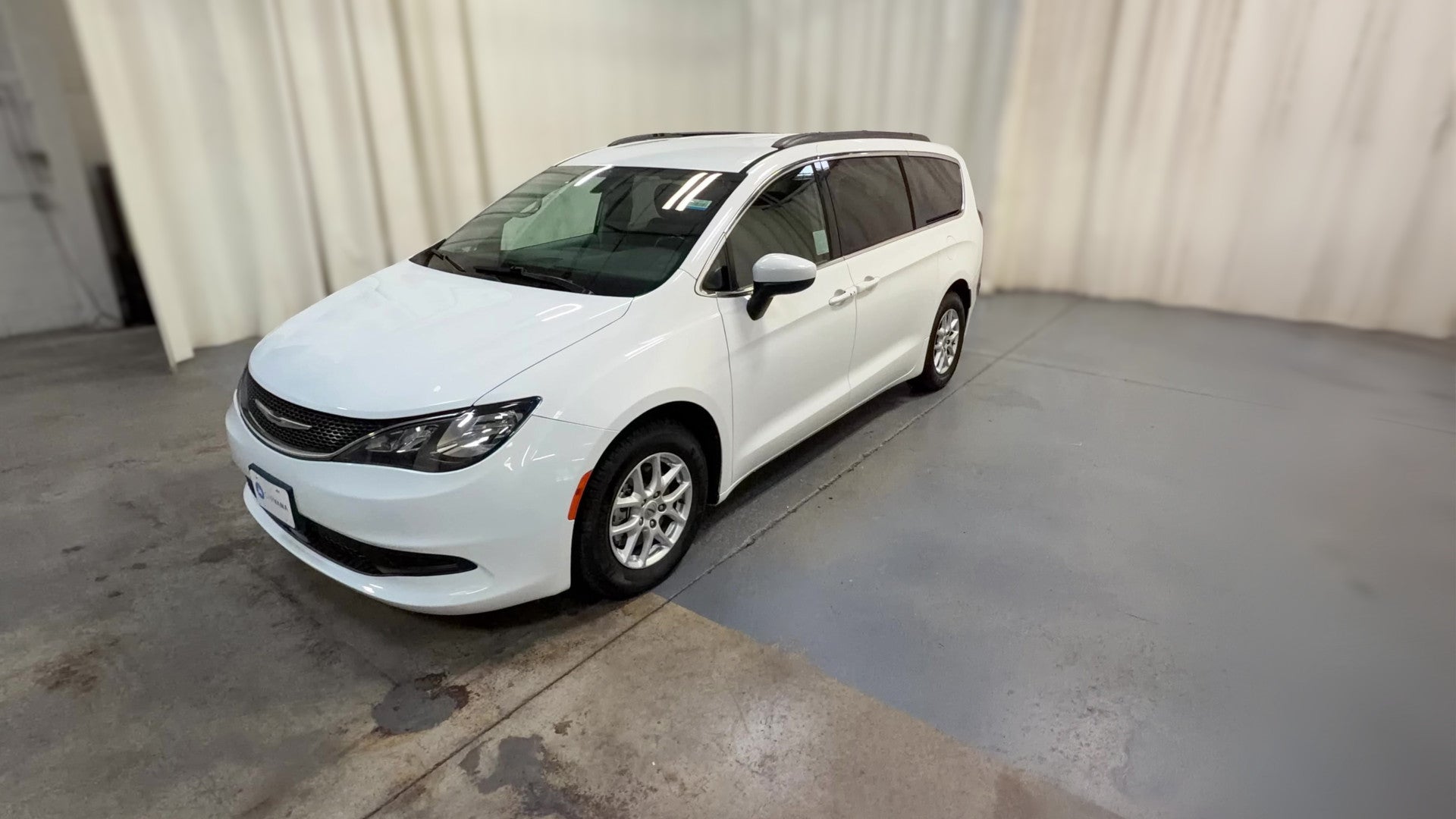 2021 Chrysler Voyager vehicle photo