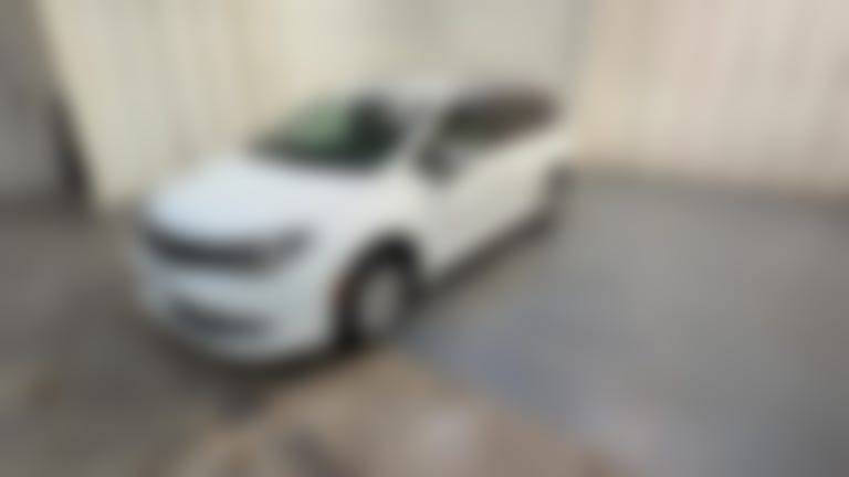 2021 Chrysler Voyager vehicle photo