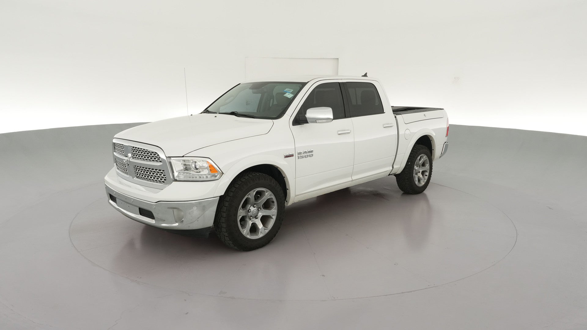 2017 Ram 1500 Crew Cab vehicle photo