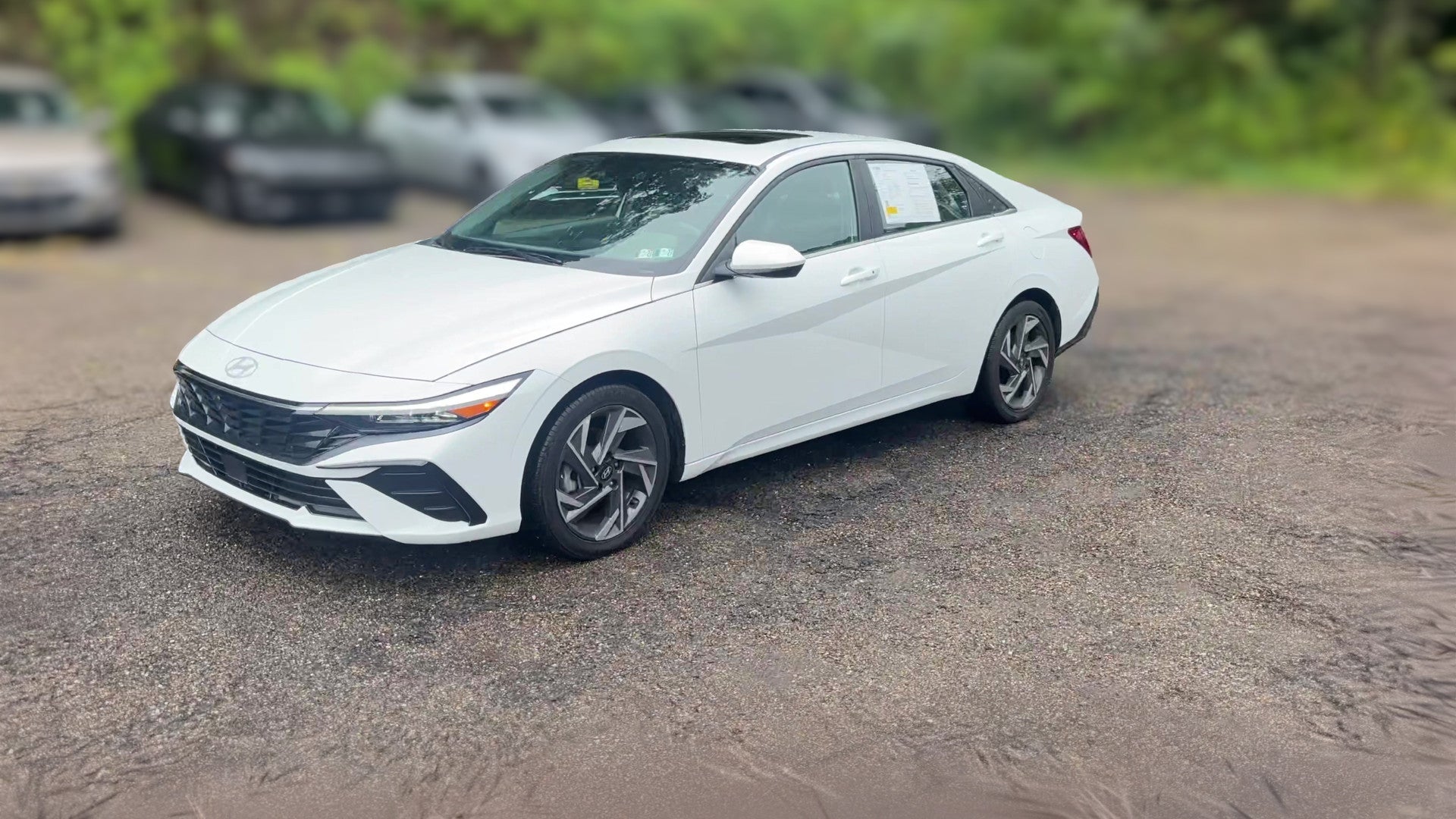 2025 Hyundai Elantra vehicle photo