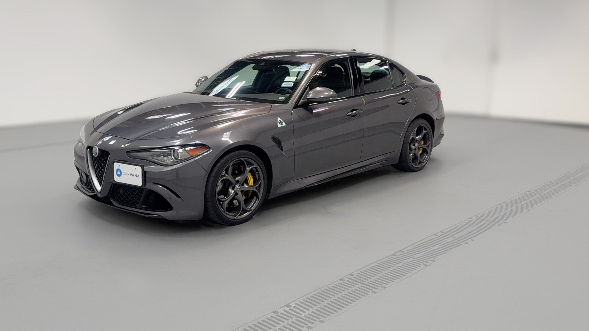 2018 Alfa Romeo Giulia vehicle photo