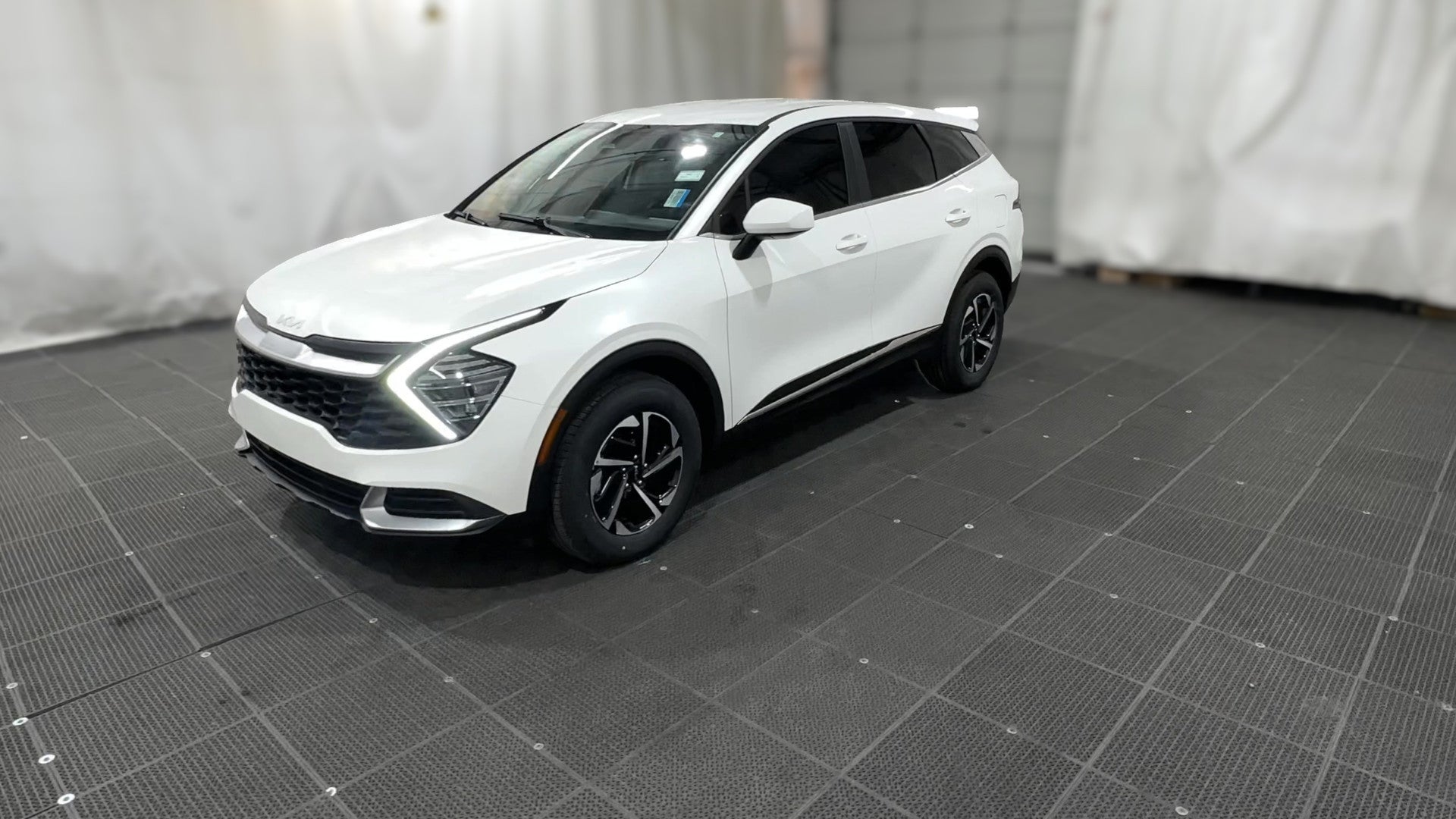 2024 Kia Sportage Hybrid vehicle photo