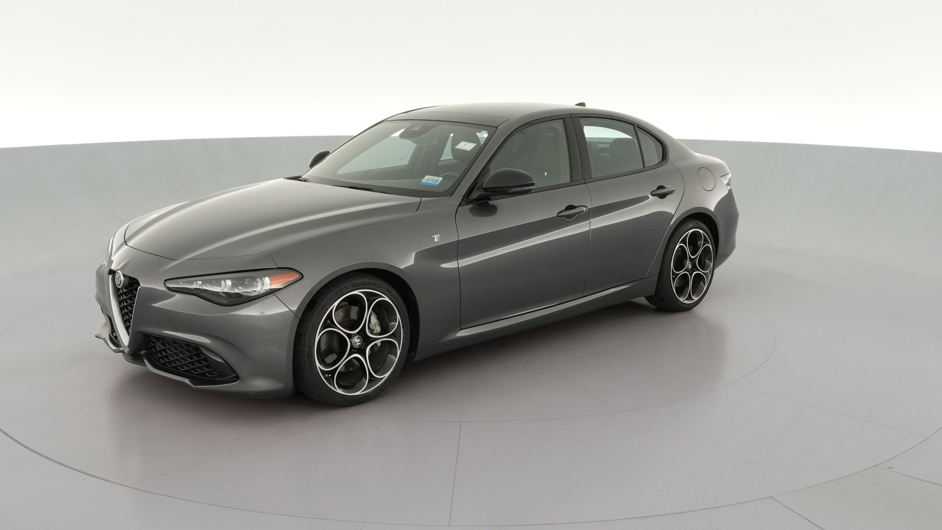 2024 Alfa Romeo Giulia vehicle photo