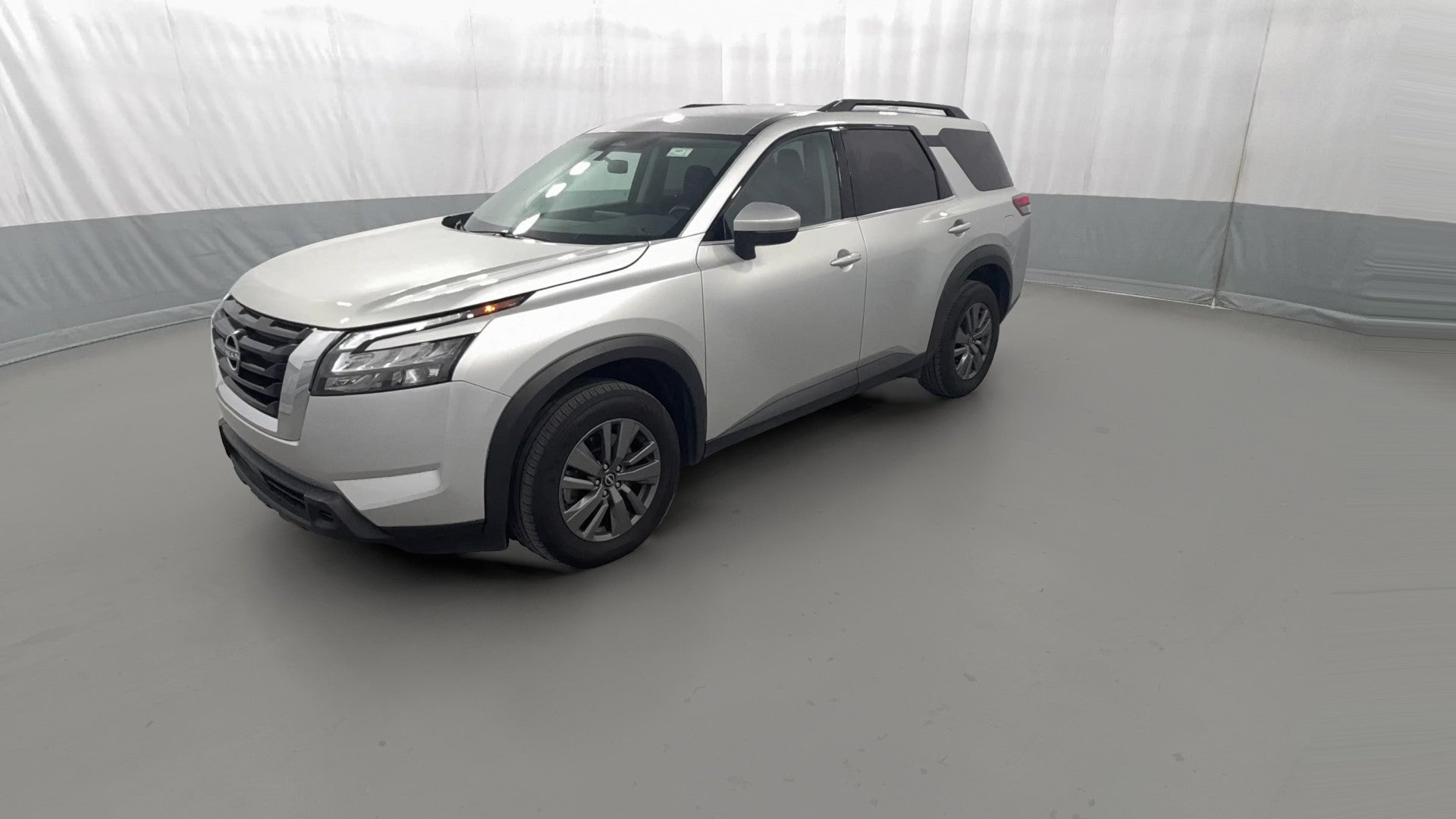 2024 Nissan Pathfinder vehicle photo