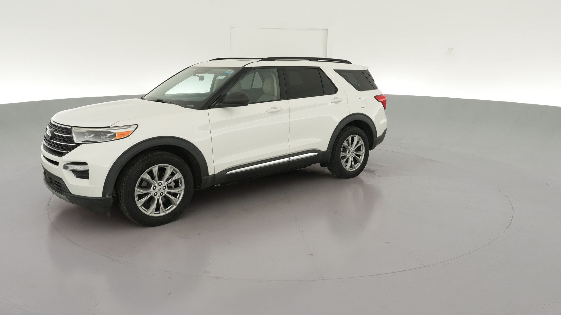 2020 Ford Explorer vehicle photo