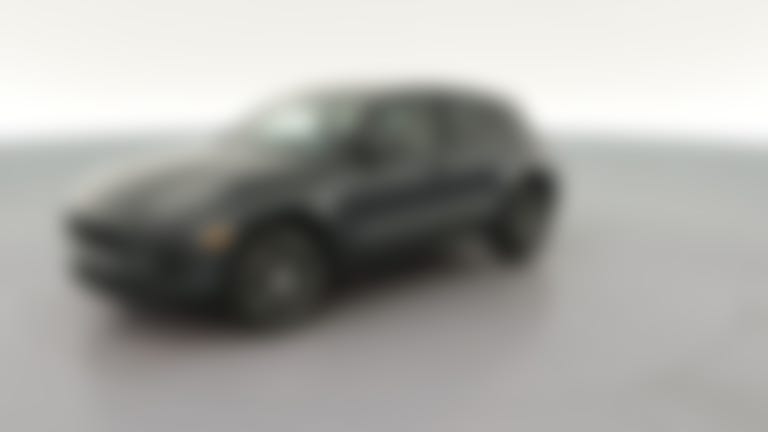 2024 Porsche Macan vehicle photo