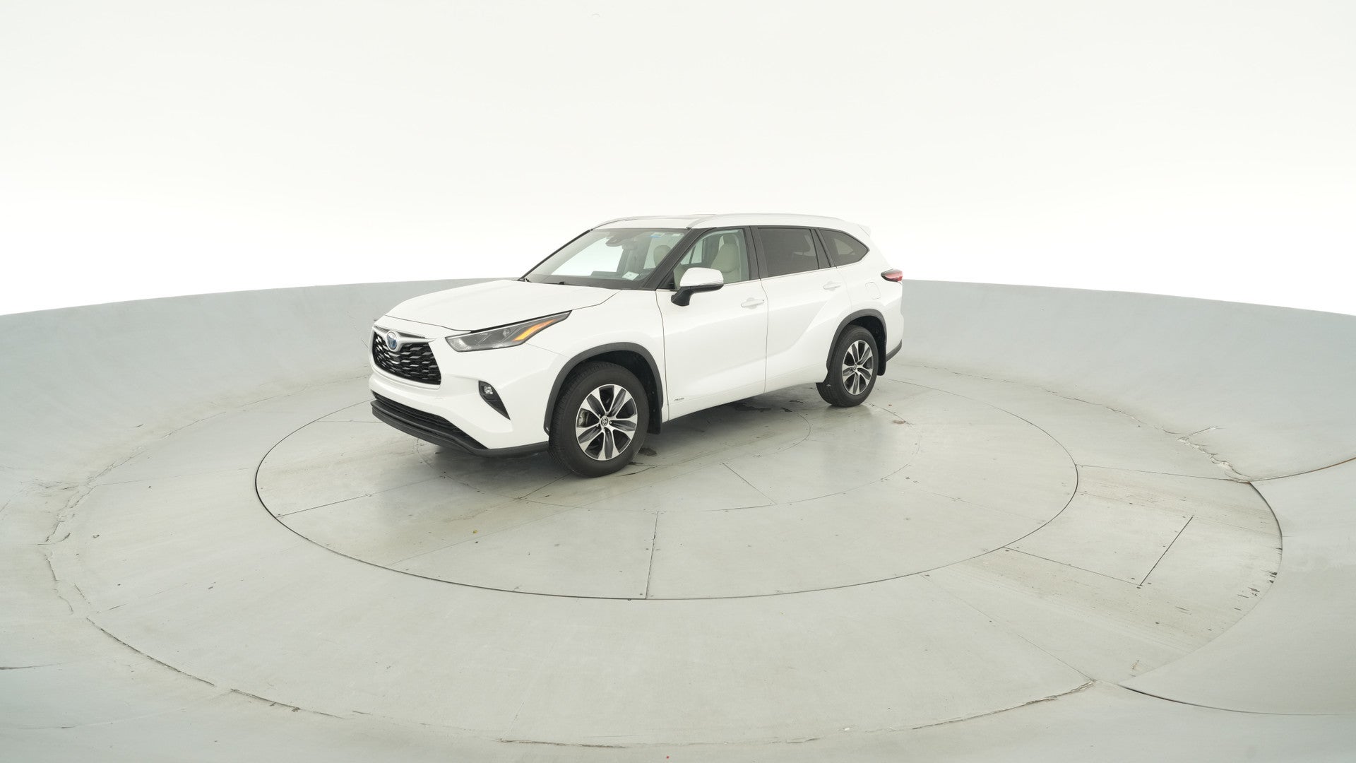 2024 Toyota Highlander Hybrid vehicle photo