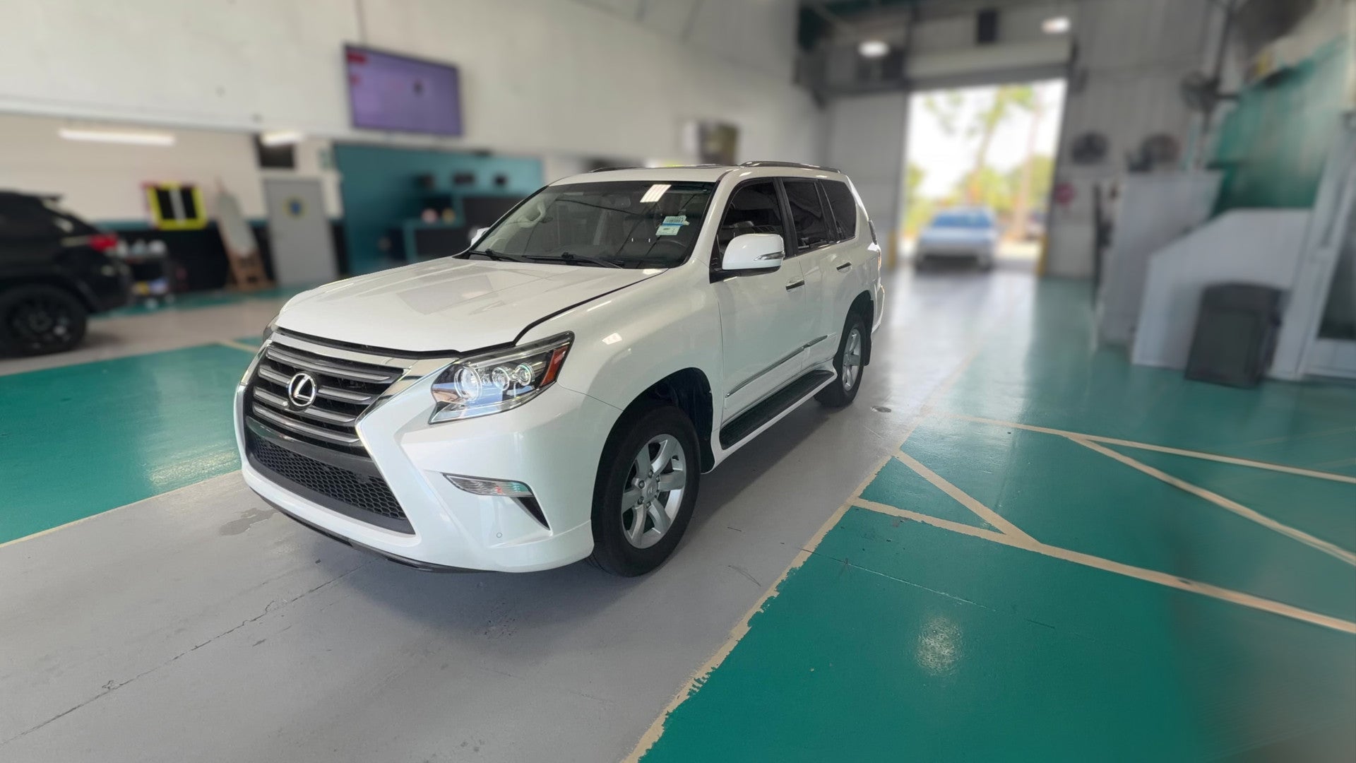 2019 Lexus GX vehicle photo