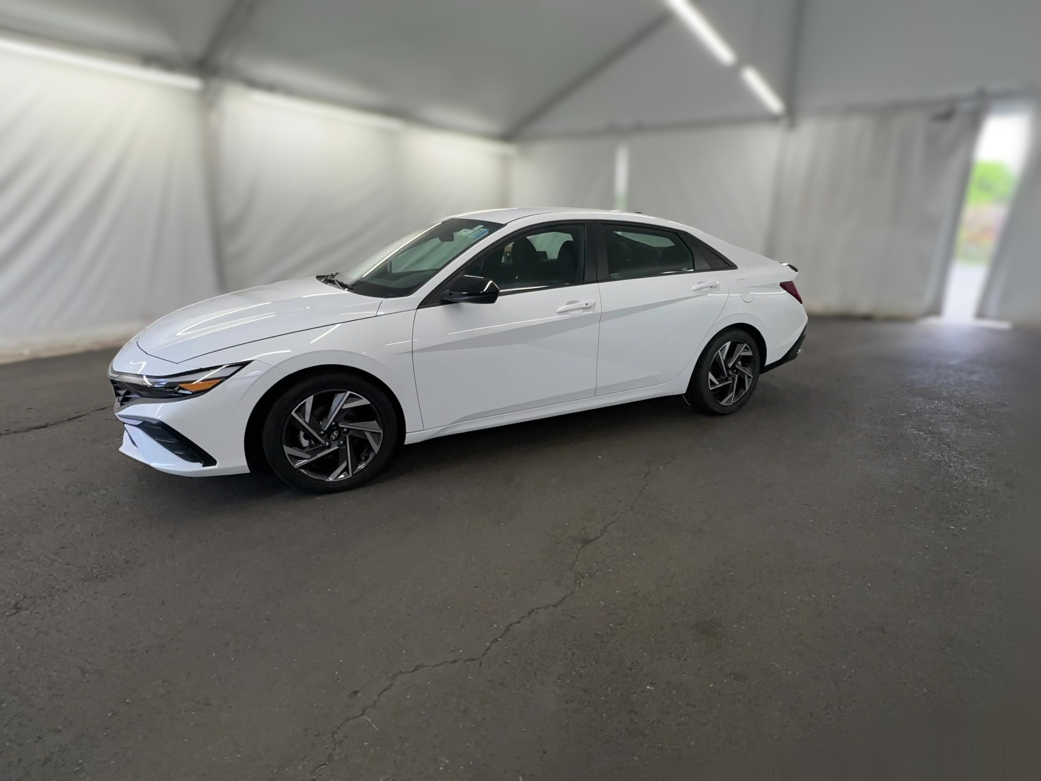2025 Hyundai Elantra Blue - Photo 25