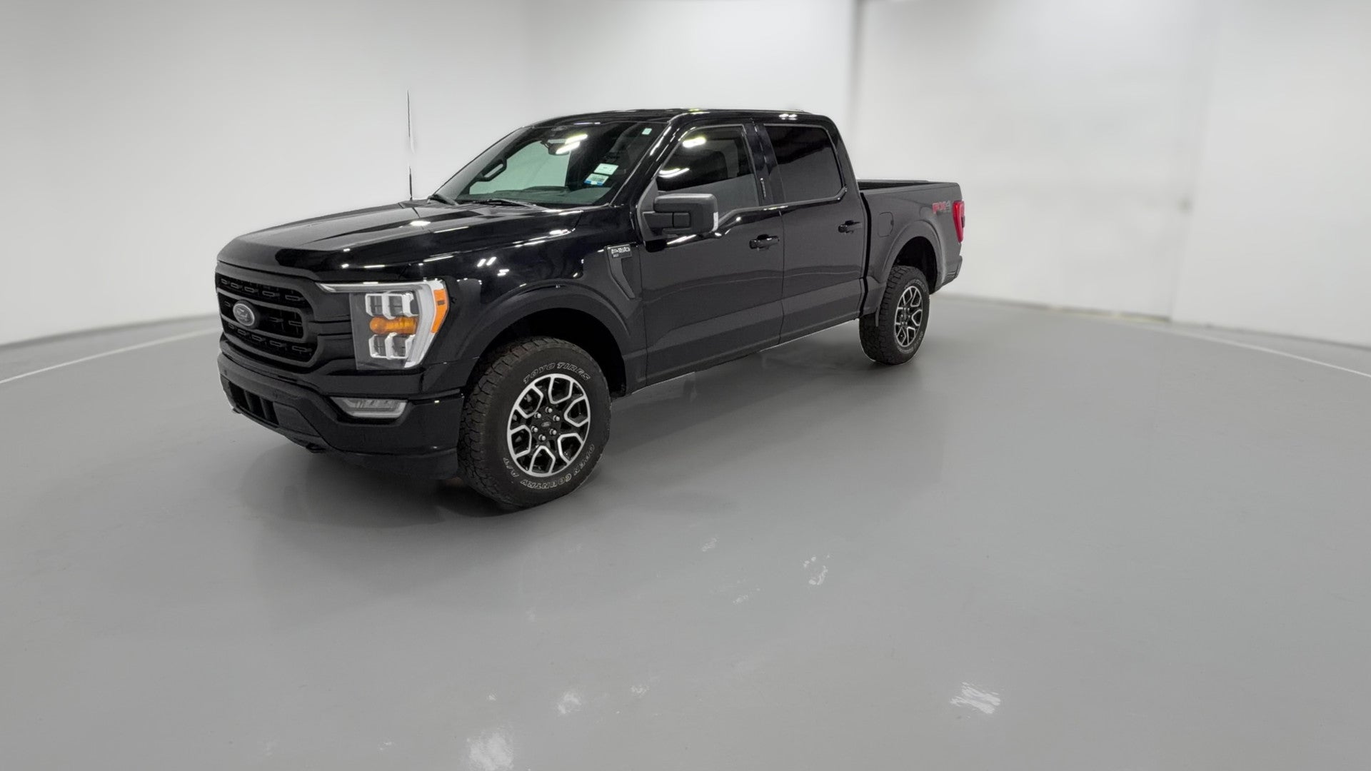 2021 Ford F150 SuperCrew Cab vehicle photo