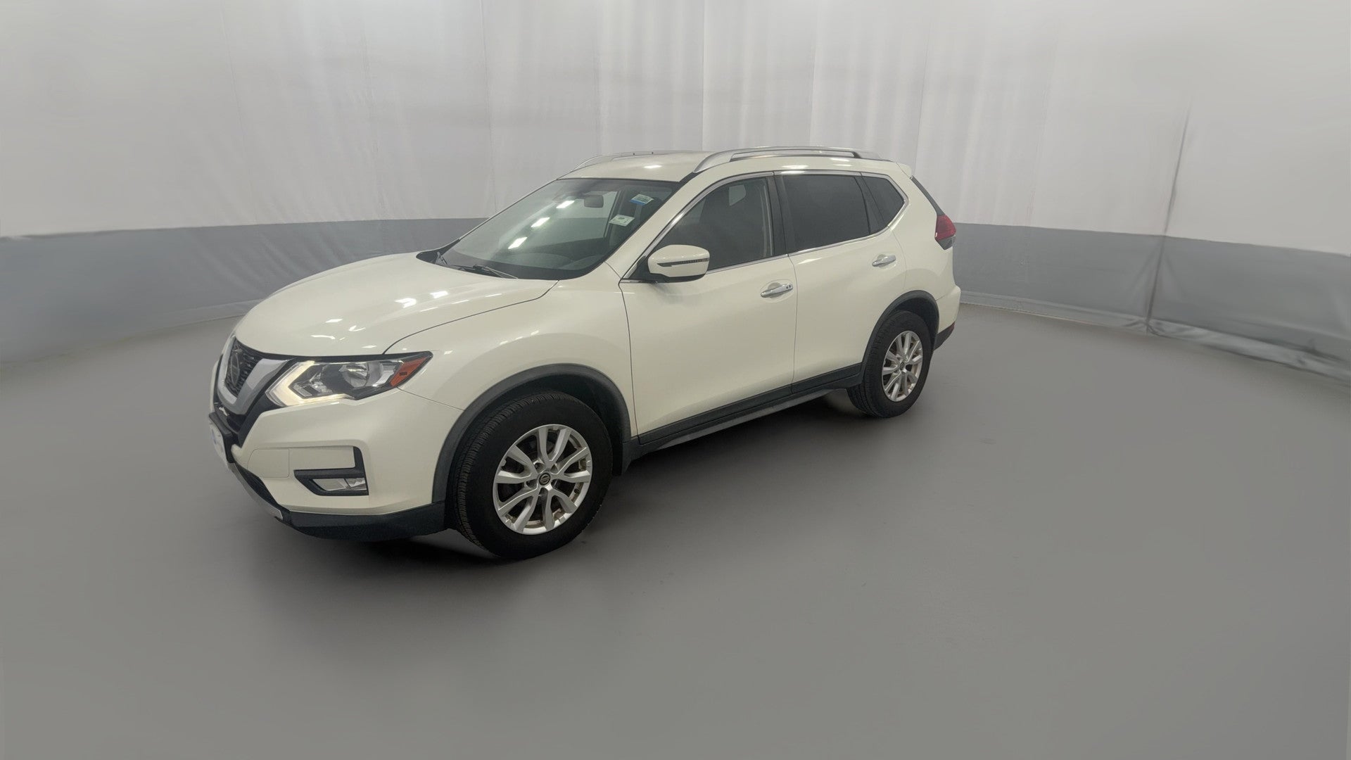 2019 Nissan Rogue vehicle photo