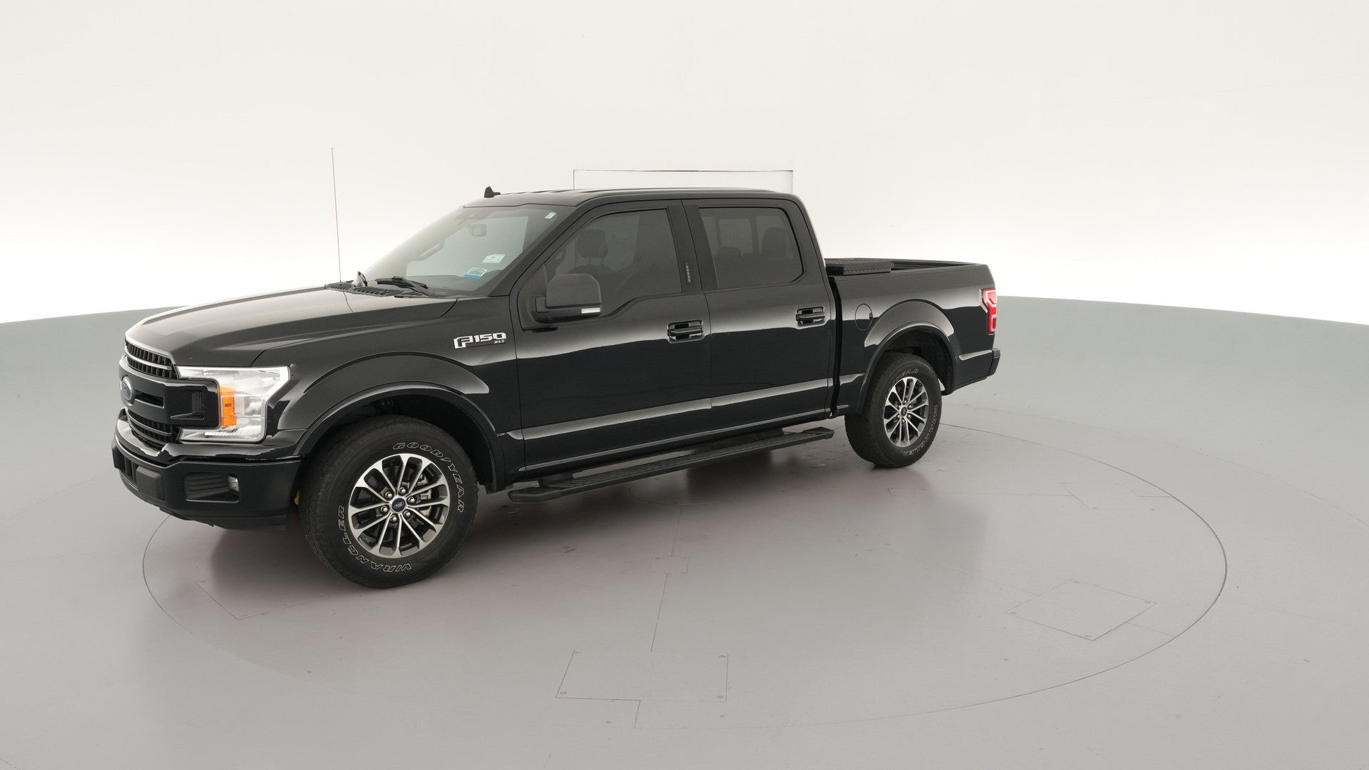 2019 Ford F150 SuperCrew Cab vehicle photo