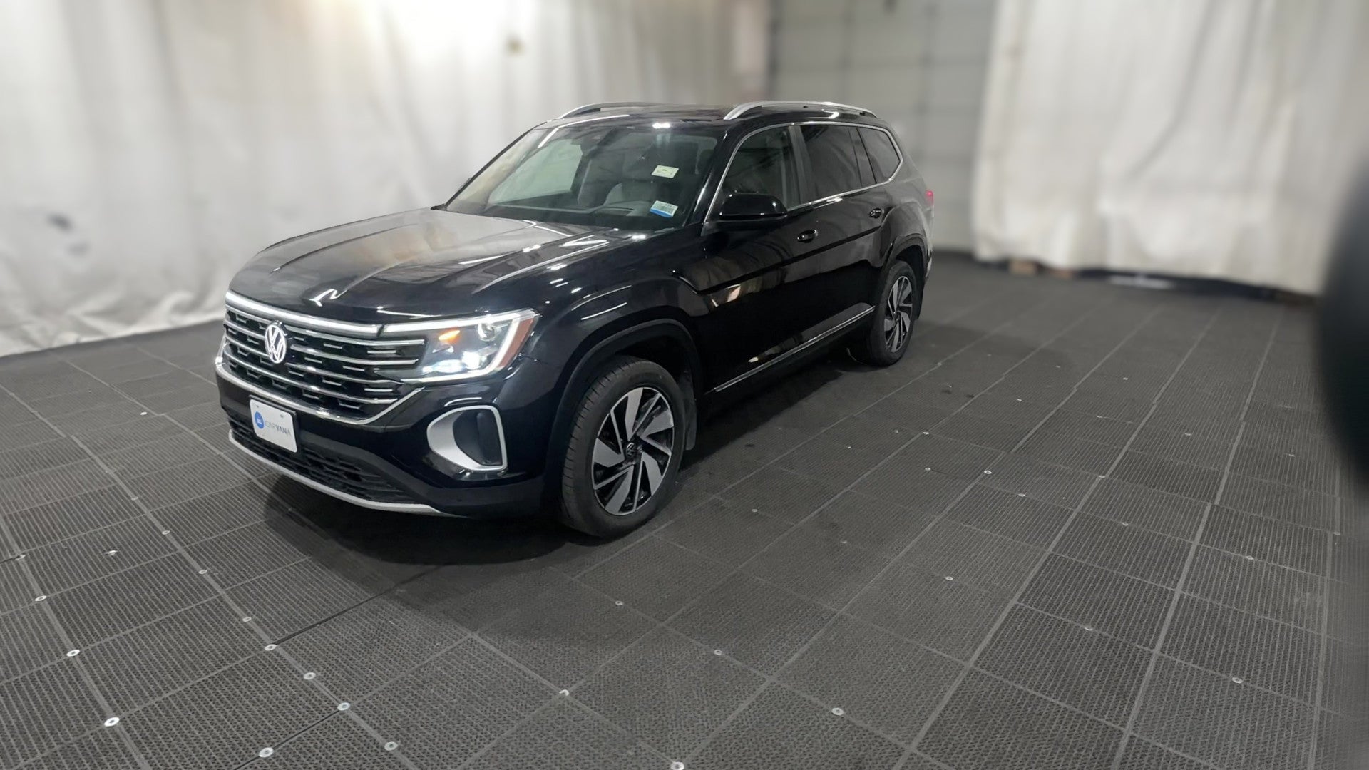2024 Volkswagen Atlas vehicle photo