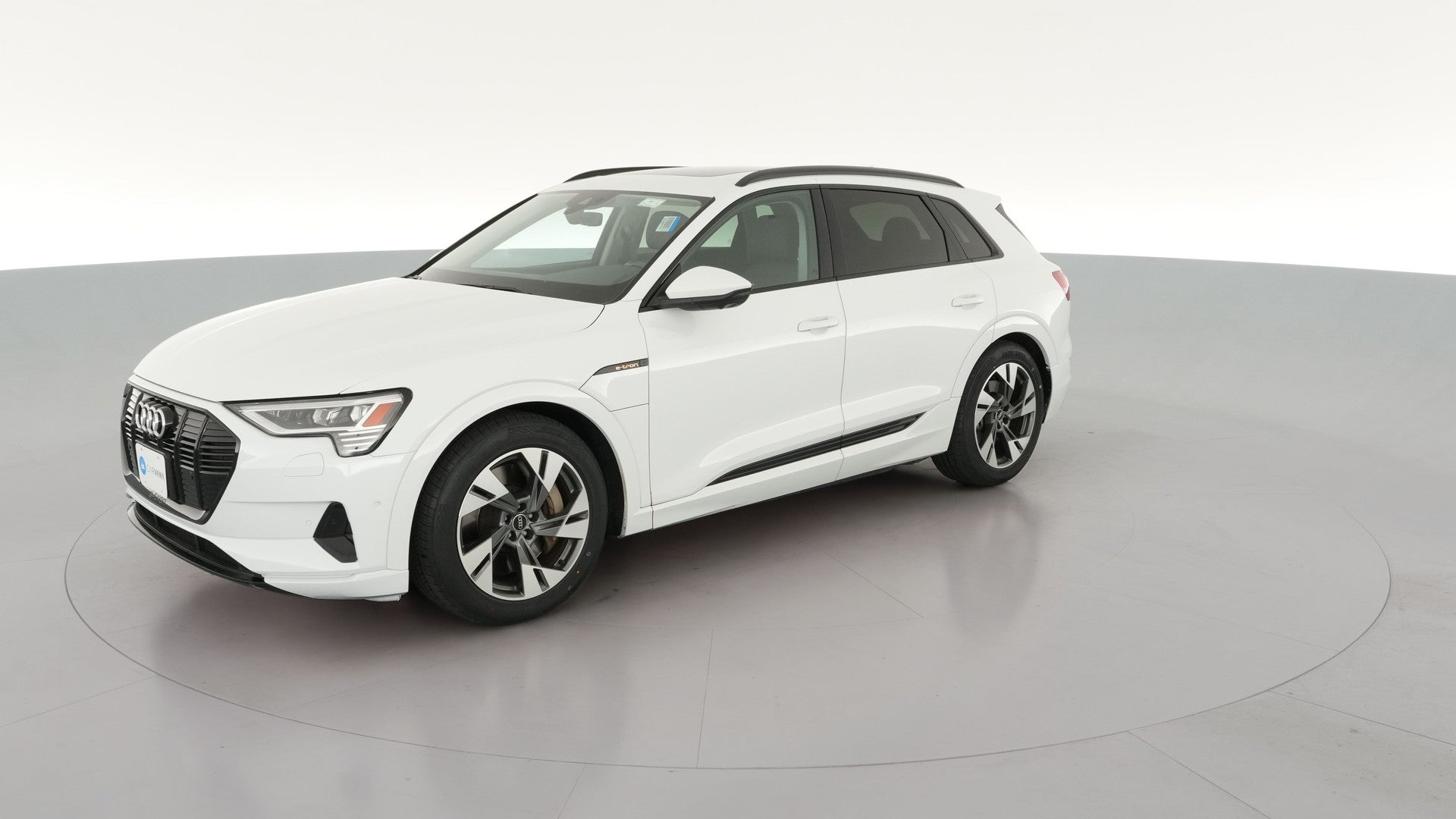 2021 Audi e-tron vehicle photo