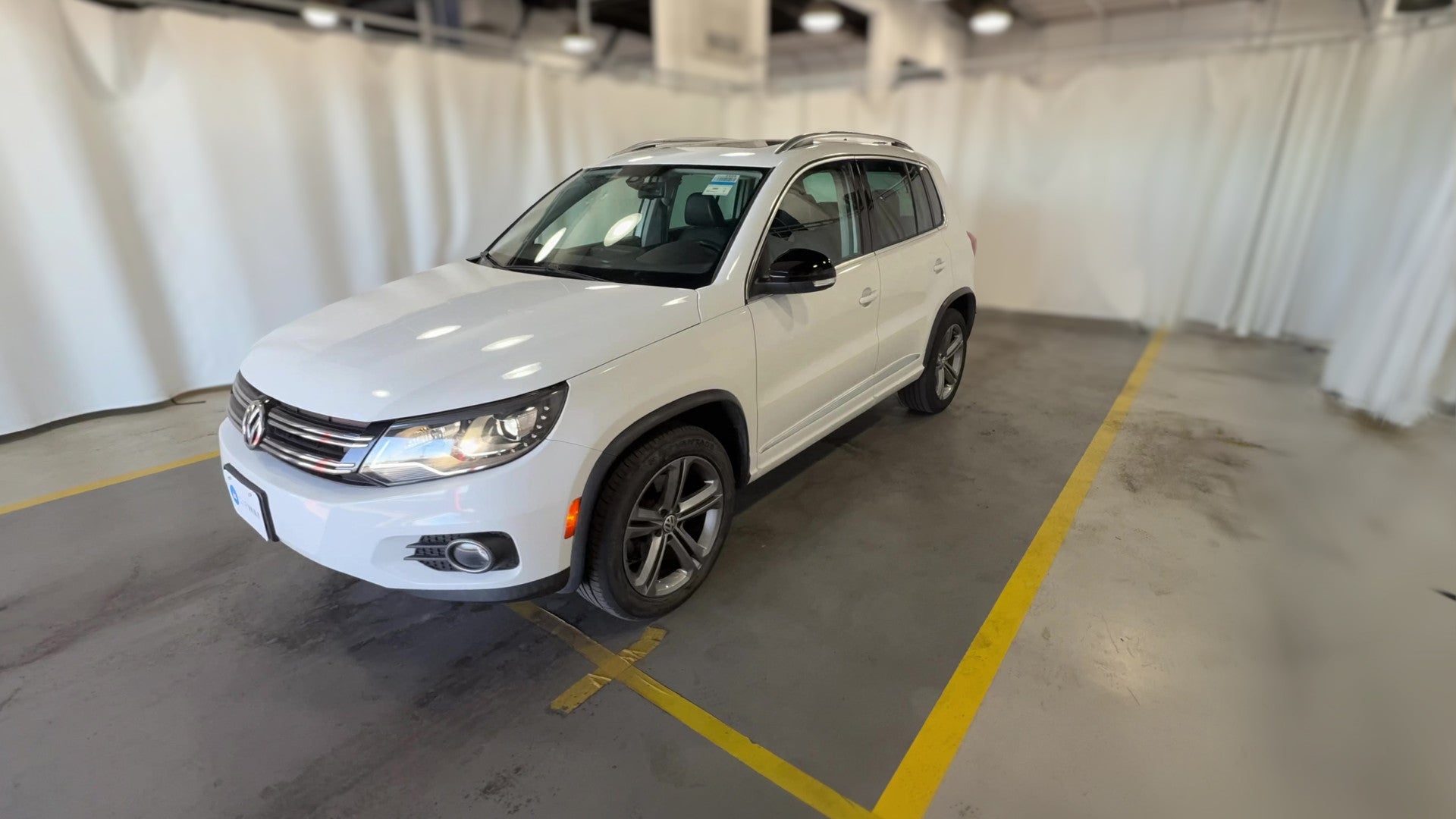 2017 Volkswagen Tiguan vehicle photo