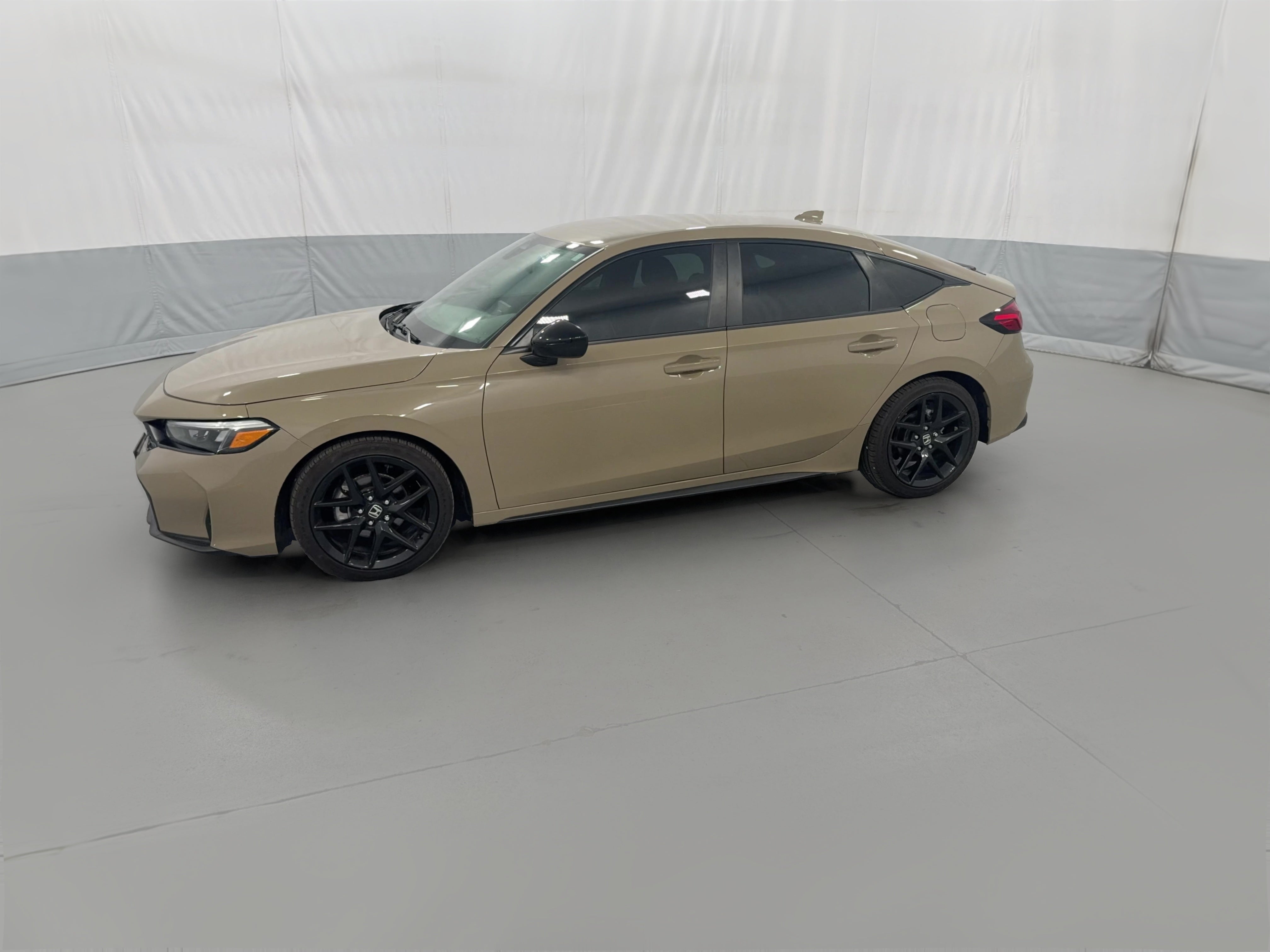 2026 Honda Civic Hatchback Sport - Photo 23