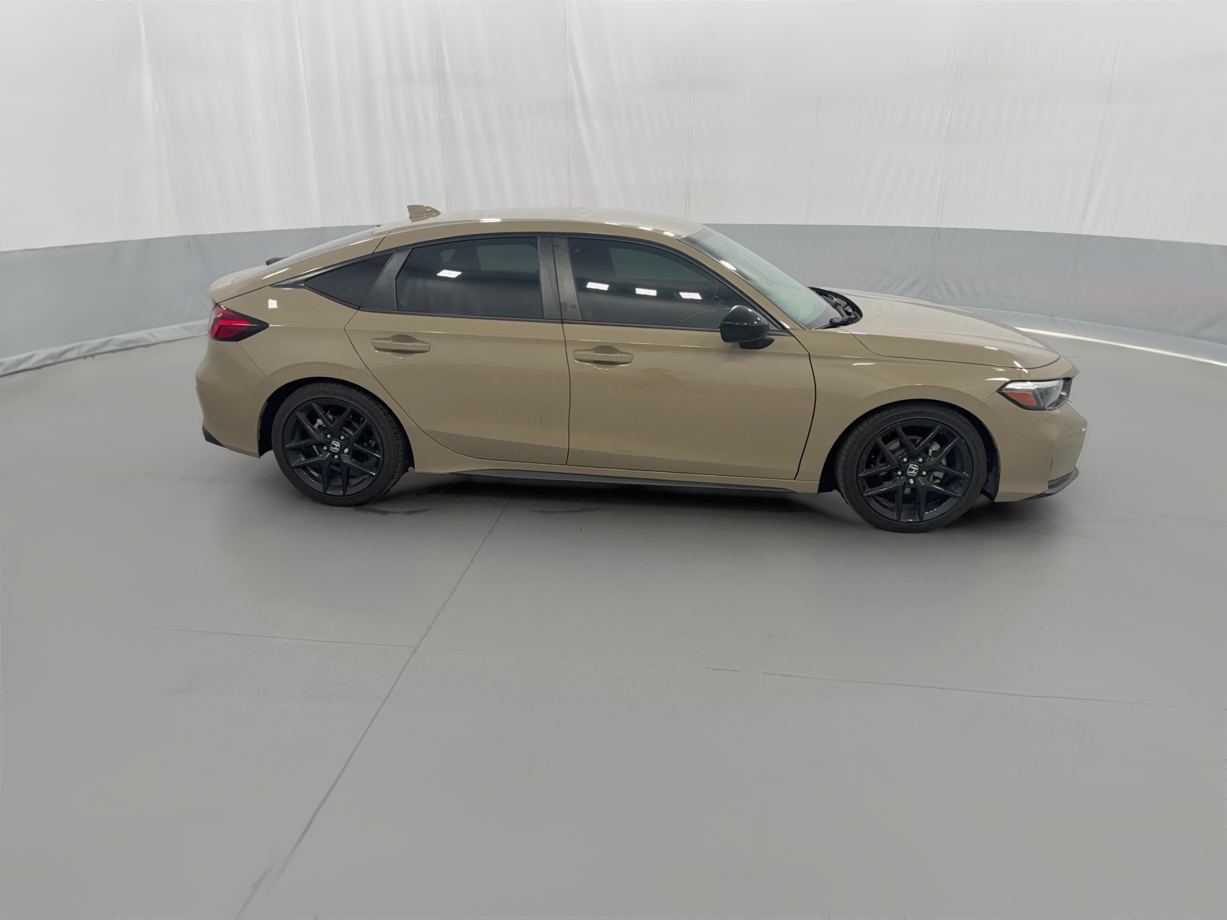 2026 Honda Civic Hatchback Sport - Photo 32