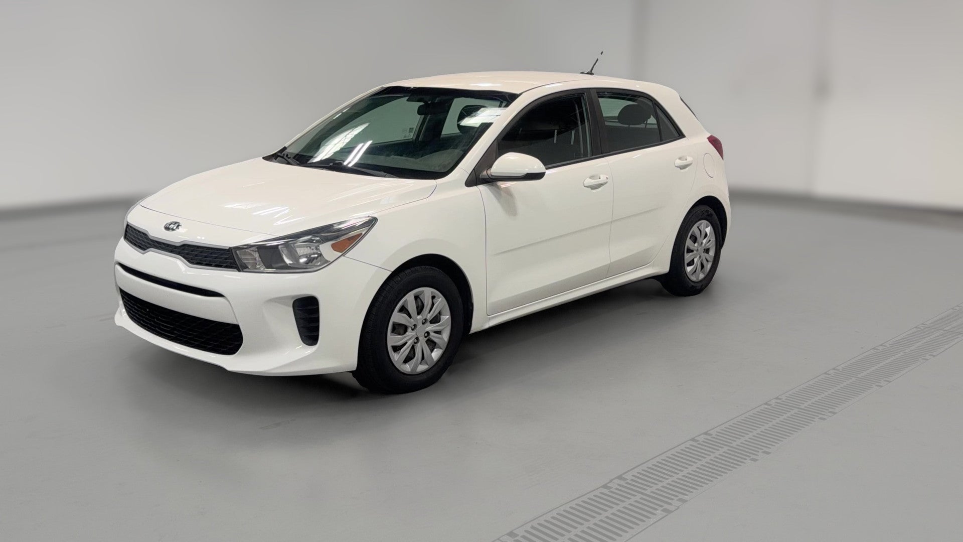 2019 Kia Rio vehicle photo