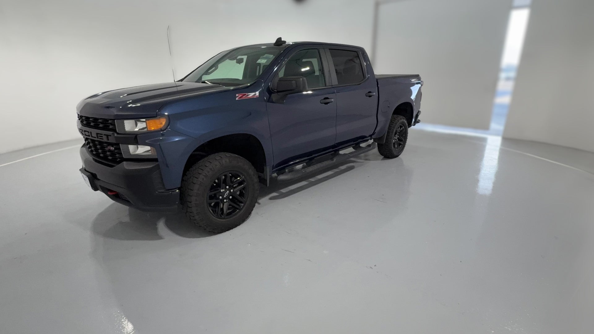 2021 Chevrolet Silverado 1500 Crew Cab vehicle photo