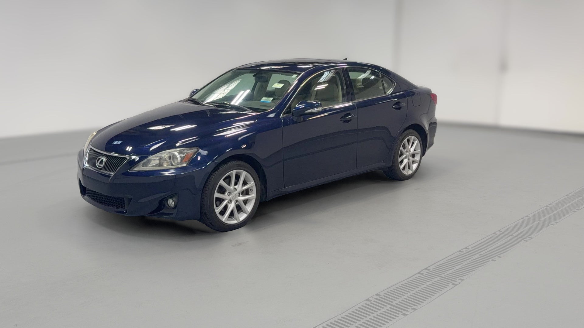 2011 Lexus IS vehicle photo