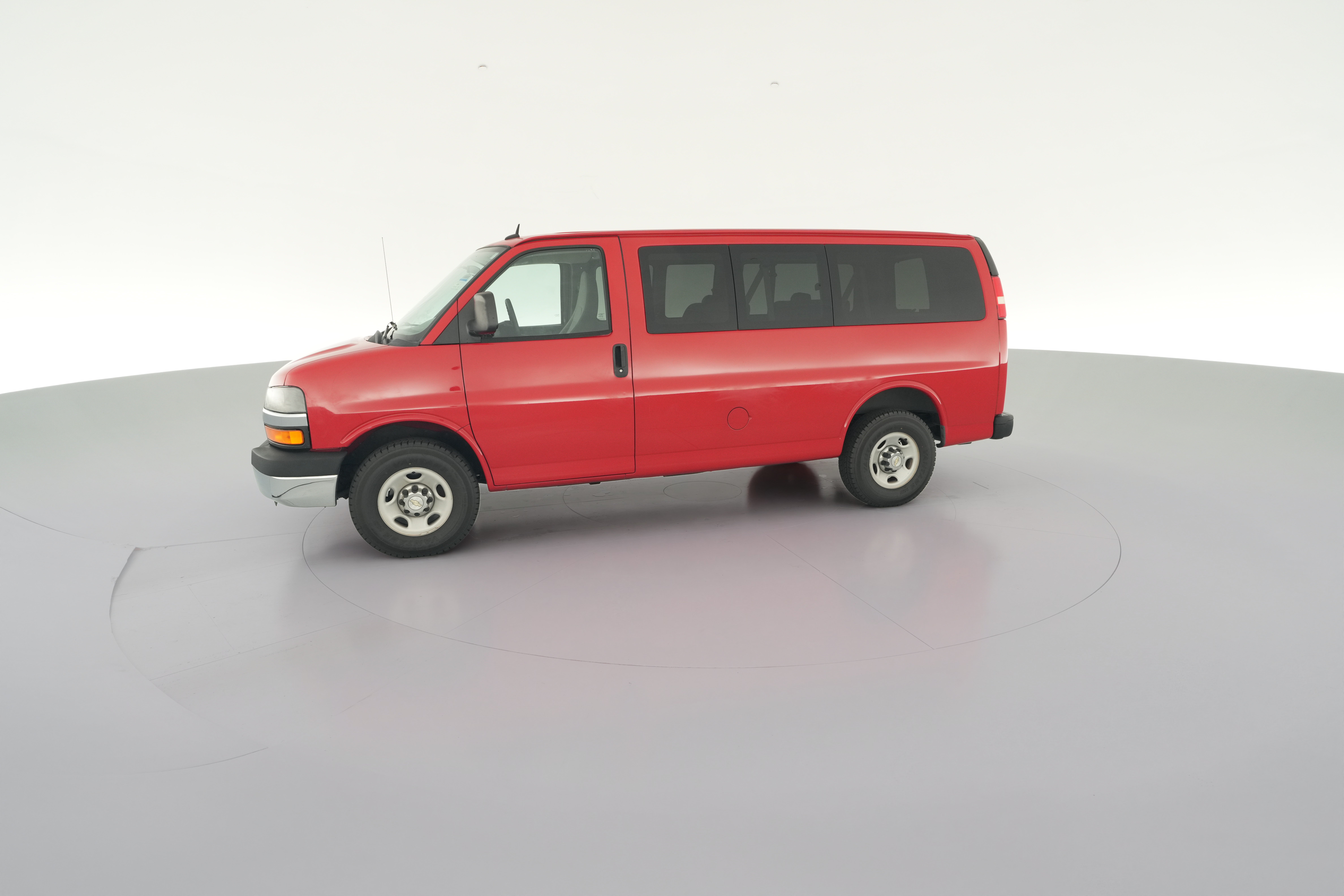 2011 Chevrolet Express LS - Photo 23