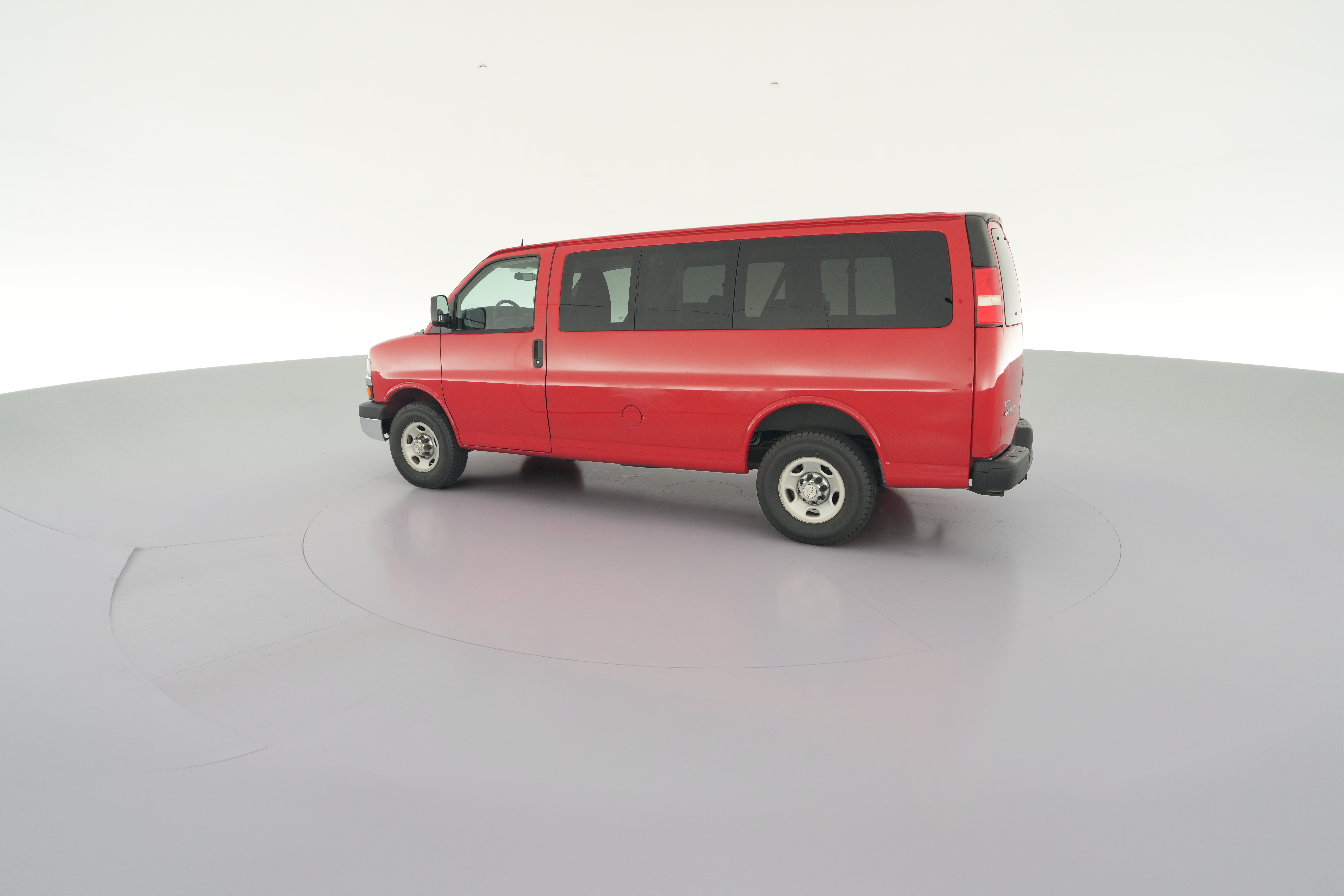 2011 Chevrolet Express LS - Photo 25