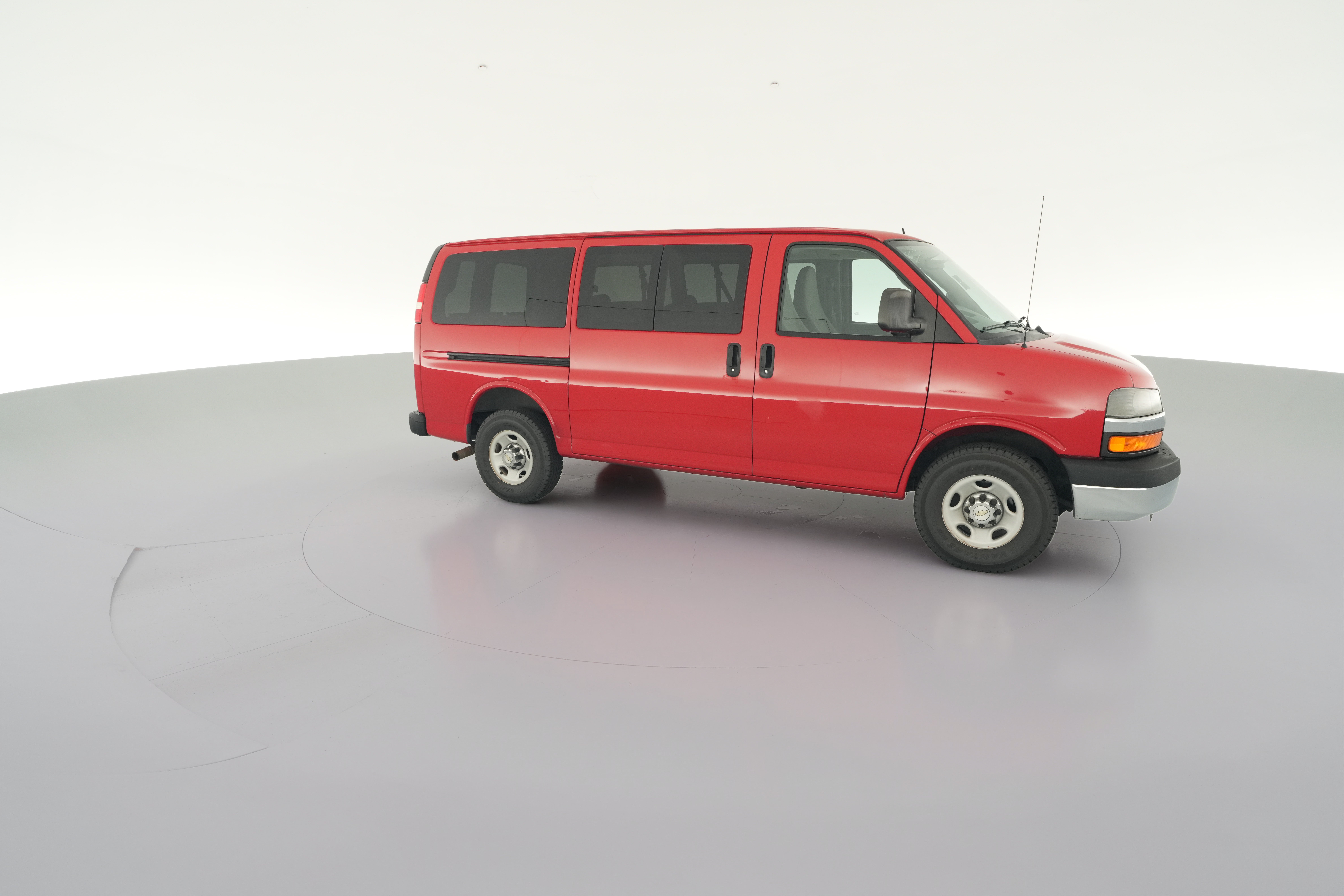 2011 Chevrolet Express LS - Photo 33