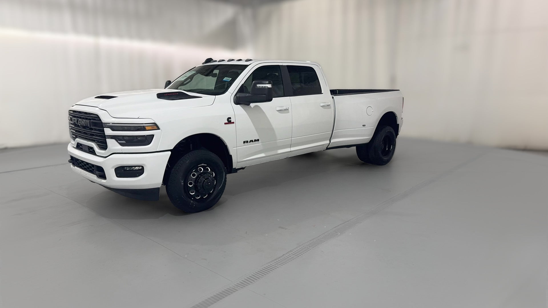 2026 Ram 3500 Crew Cab vehicle photo
