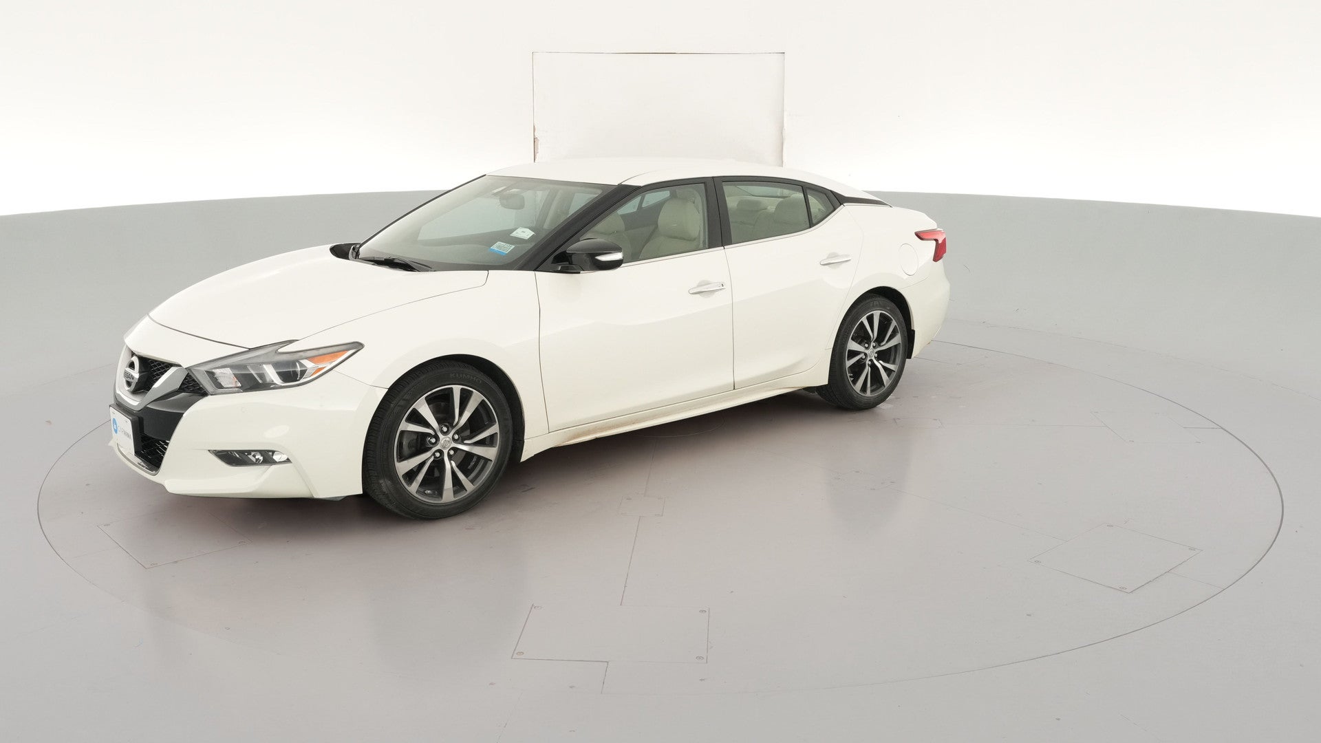 2017 Nissan Maxima vehicle photo